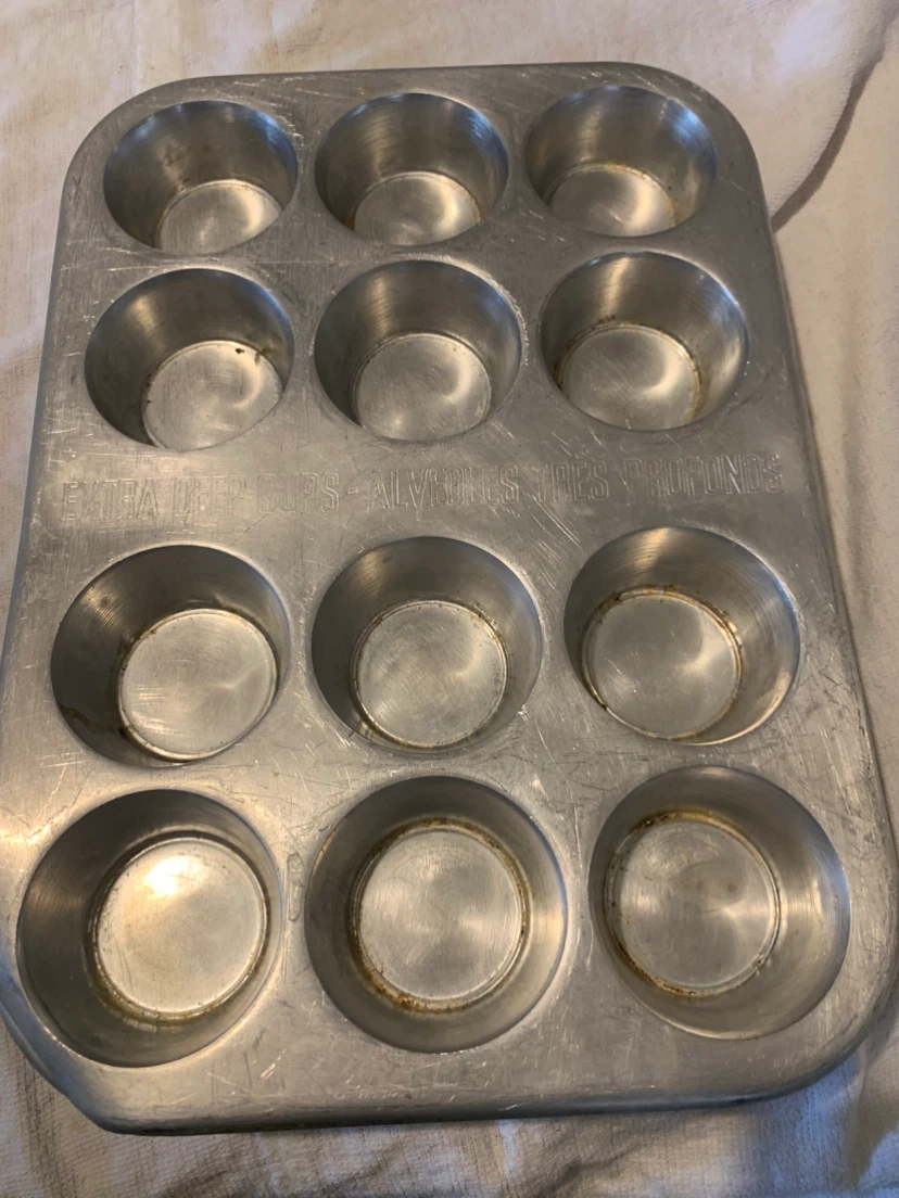 Set of 6 Aluminum Muffin Pans - photo 3