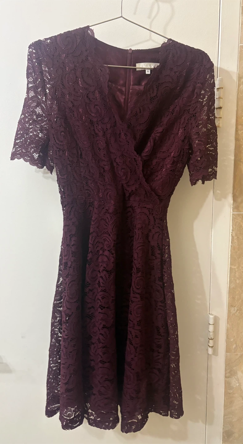 Burgundy Lace Wrap Dress Short Sleeve Size S Excellent Condition