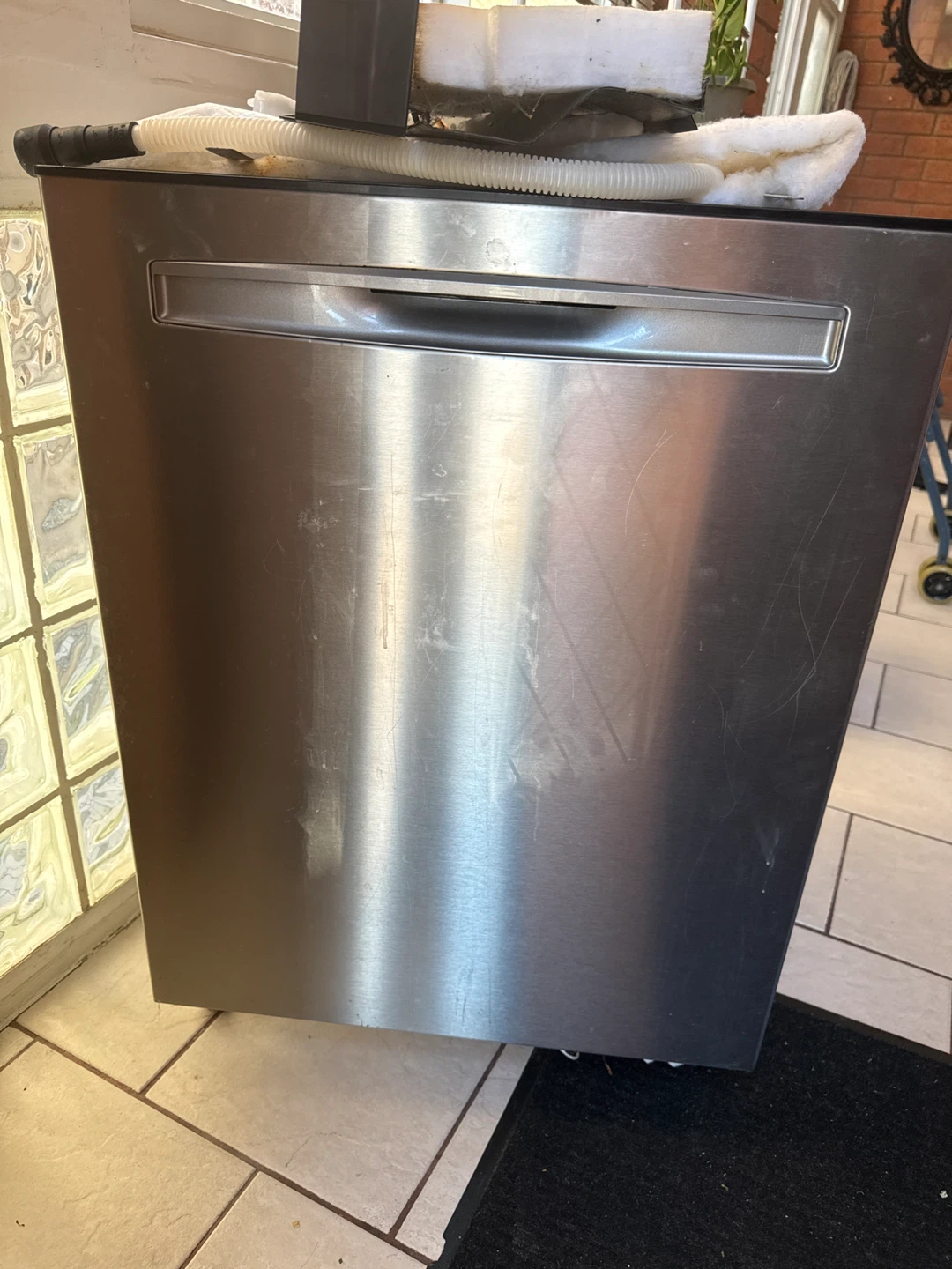 Dishwasher working  $200 - photo 2
