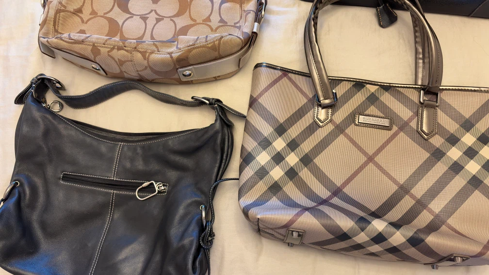 Assorted Handbag clearout - photo 2