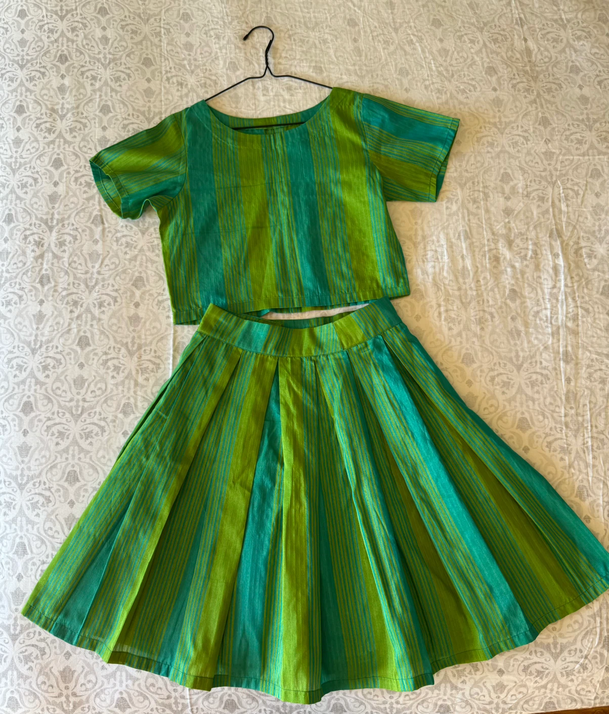 Green and Teal Striped Crop Top and Skirt Set - photo 4