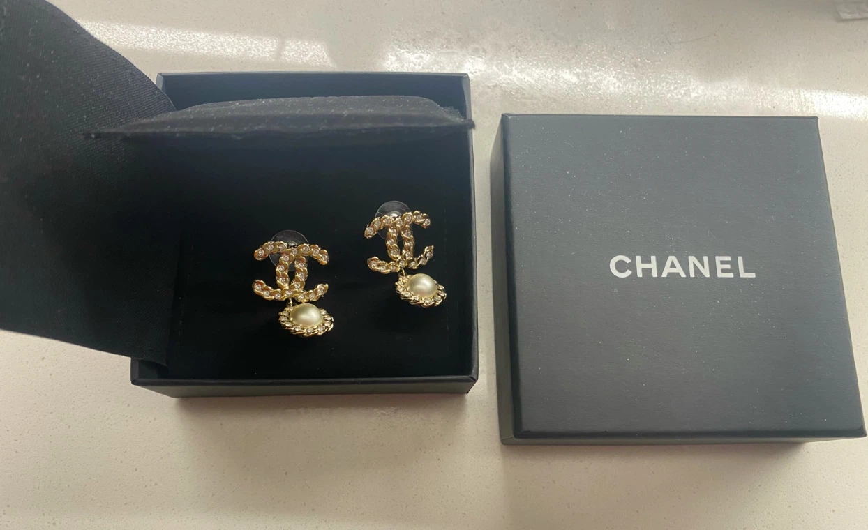 CHANEL CC Pearl Drop Earrings - photo 2