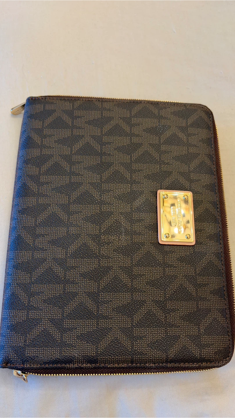 Michael Kors Zip Around Organizer Wallet