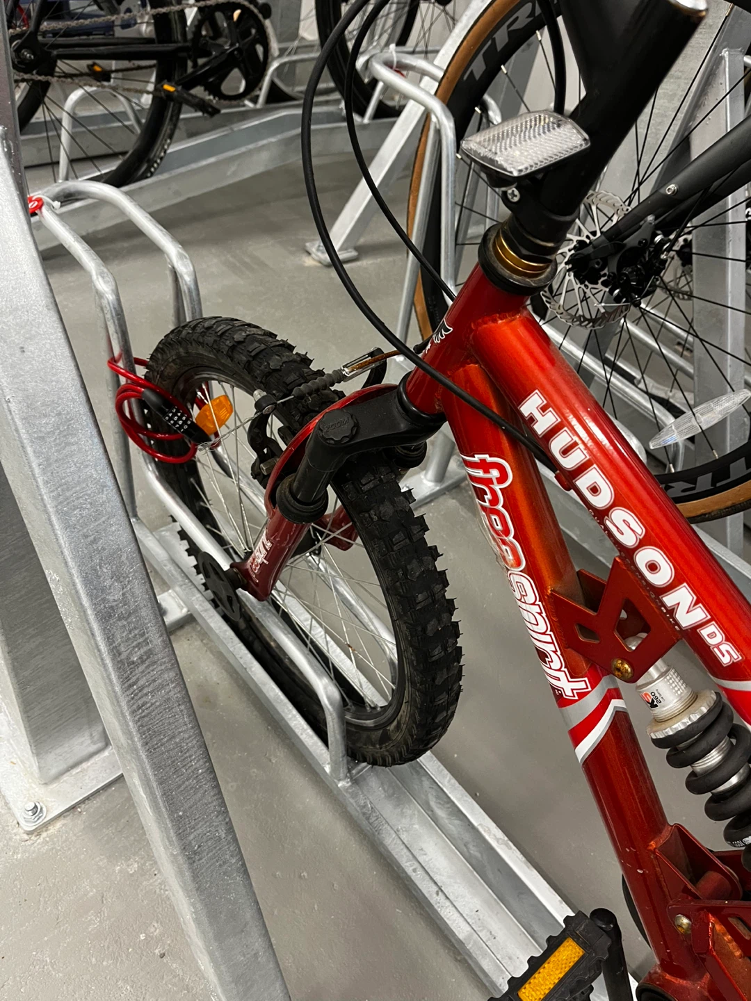 Free Spirit Hudson Mountain Bike - photo 4