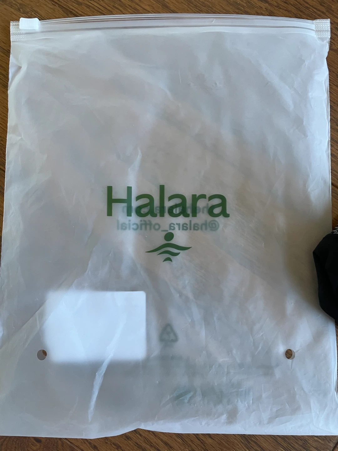 Brand New Halara Black Belt Bag - photo 3