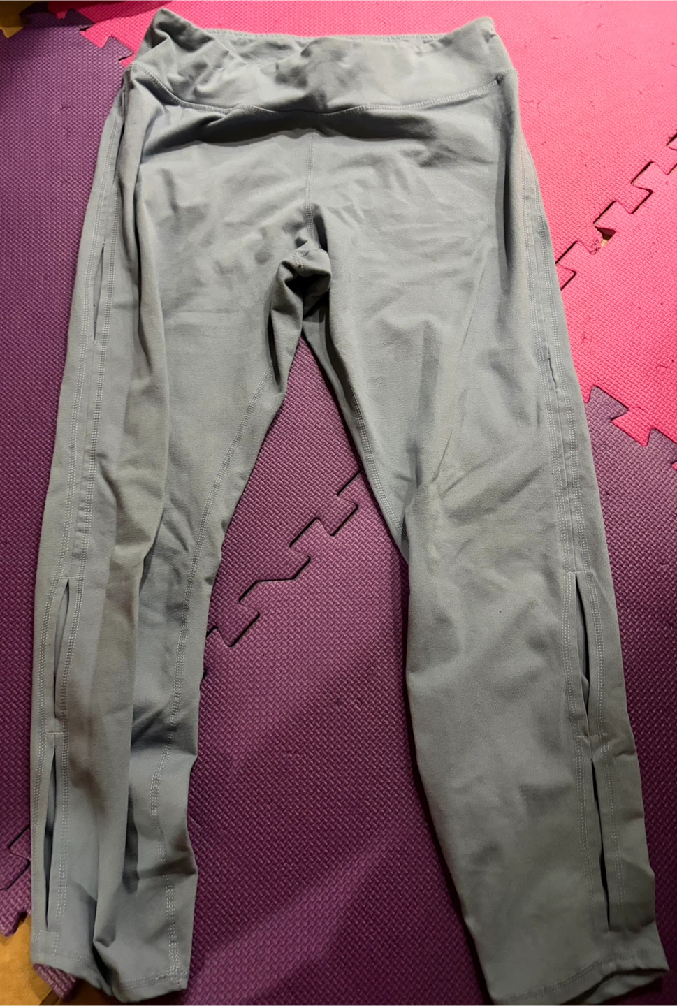 Women’s Grey Leggings ~ Size Large