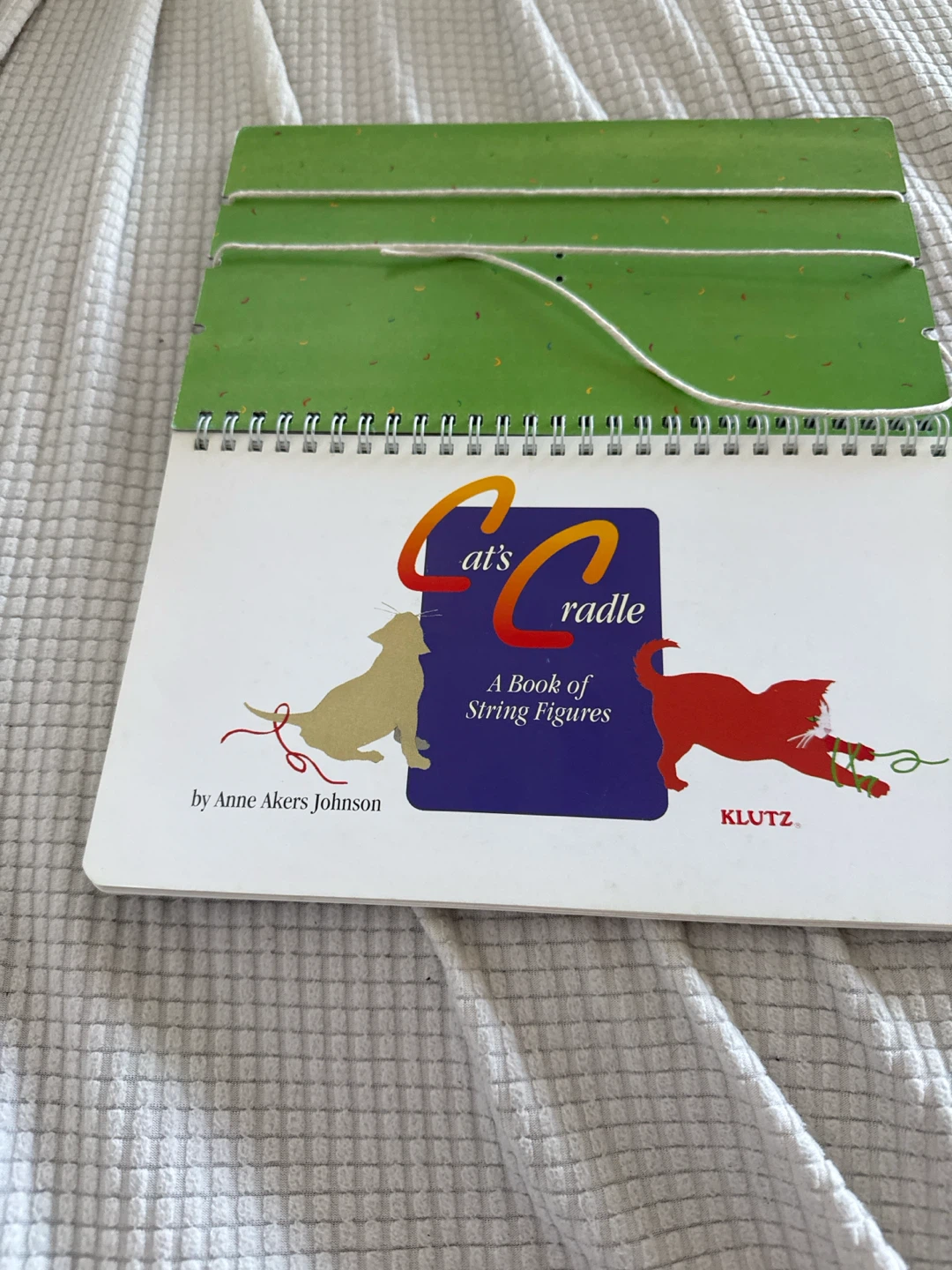 Klutz Cat's Cradle String Figures Book - photo 2