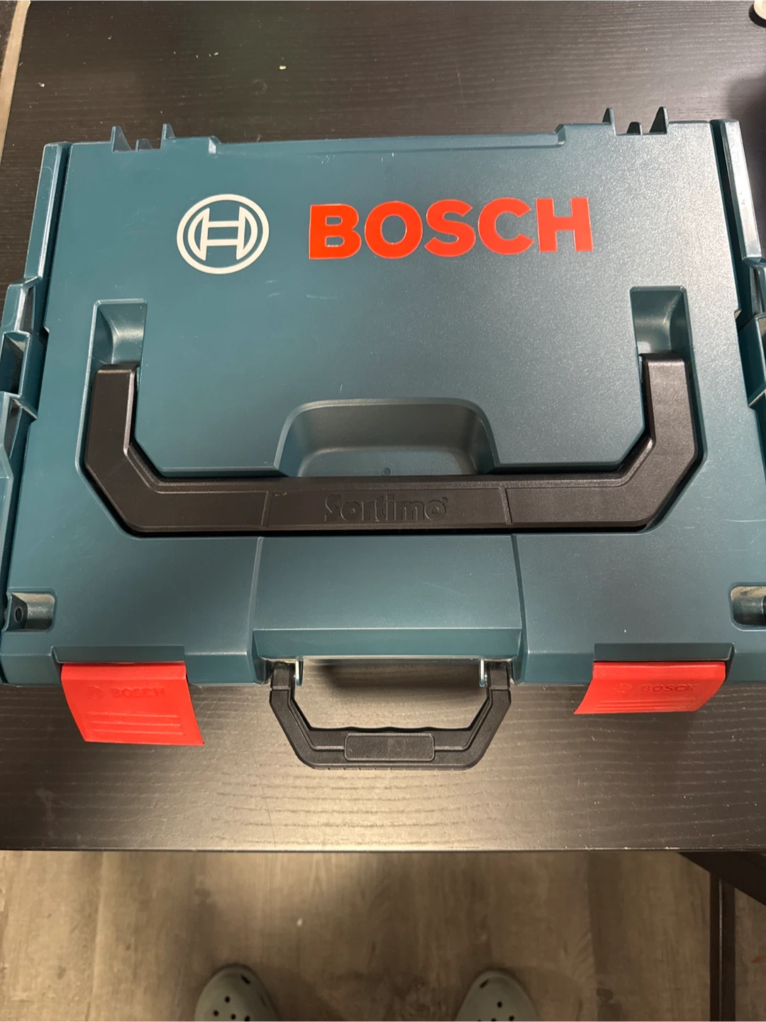 Bosch 18V Cordless Drill and Impact Driver Combo Kit - photo 4