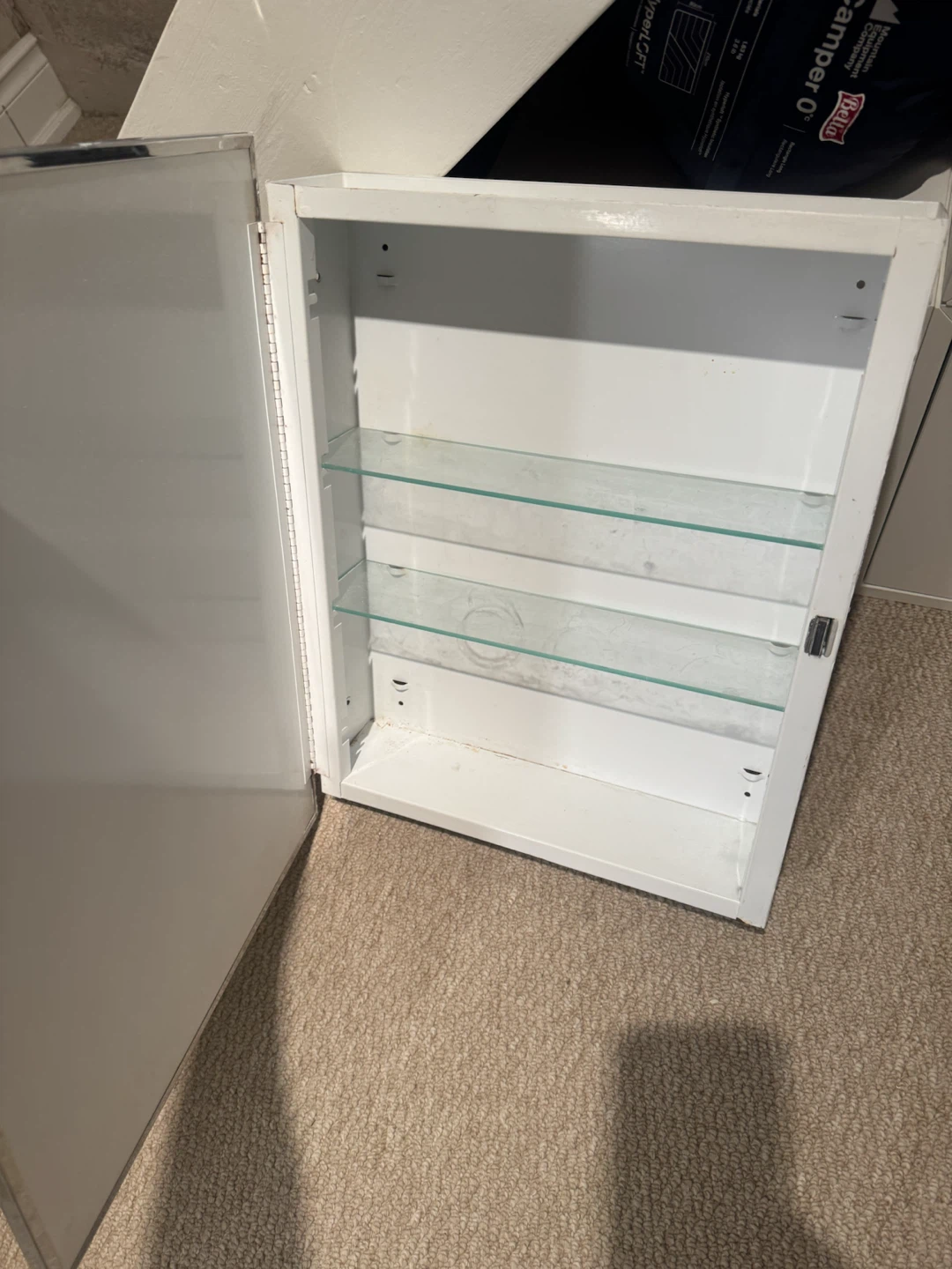 Mirrored Vanity medicine cabinet - photo 2