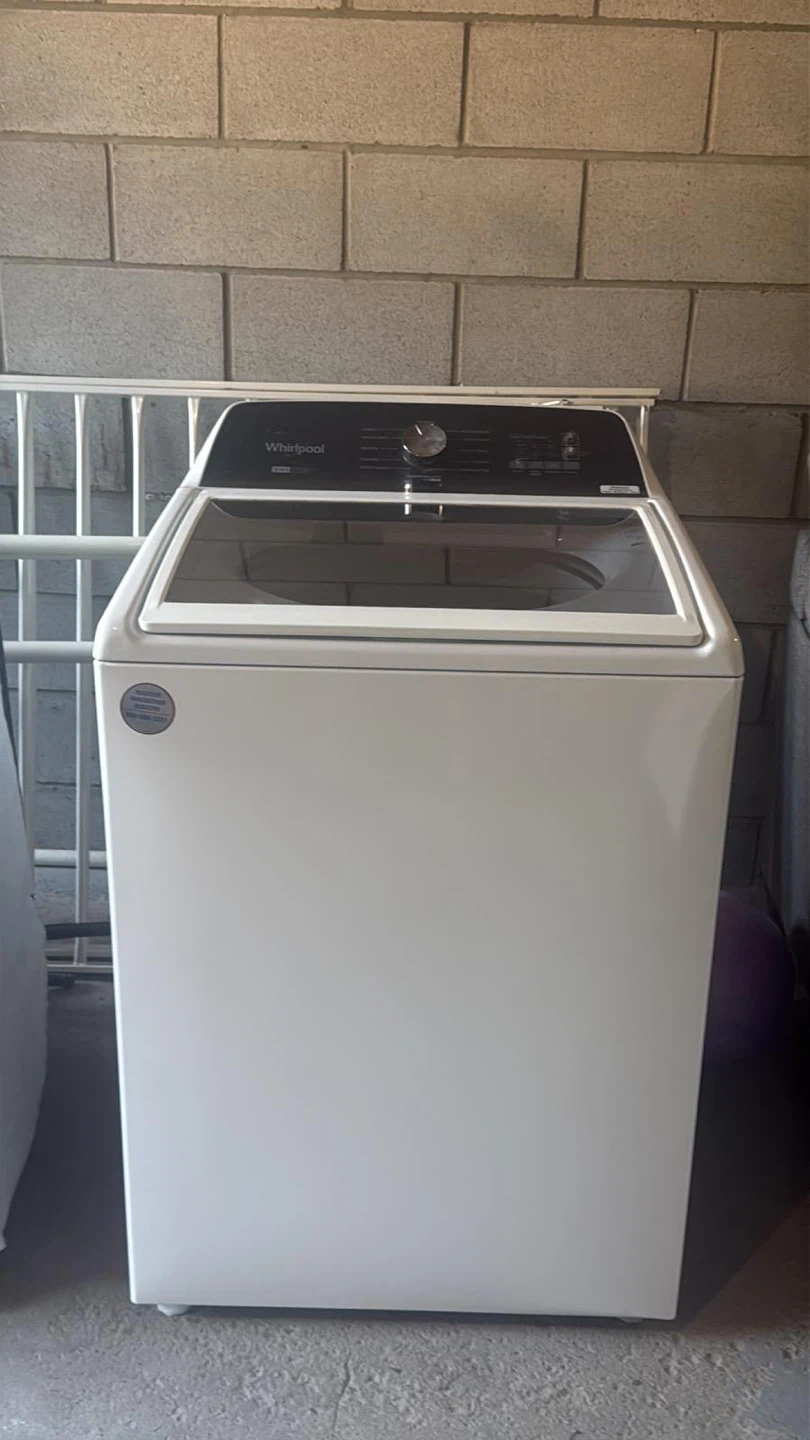 Whirpool Washer and Electric Dryer Set- Great Condition!