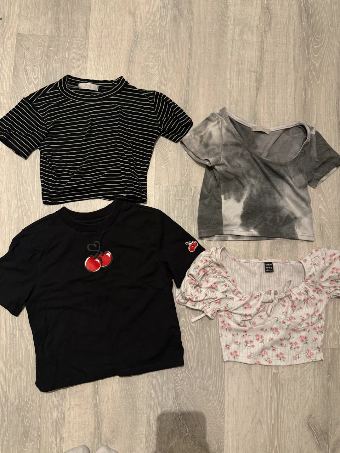 Set of 4 Assorted Crop Tops