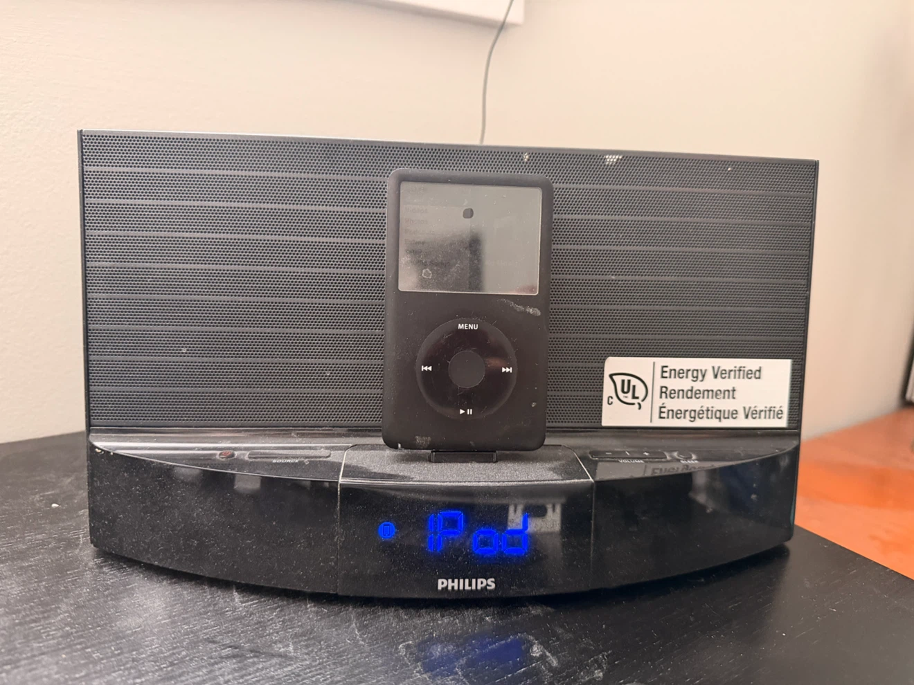 Phillips Radio & Docking Station - photo 3