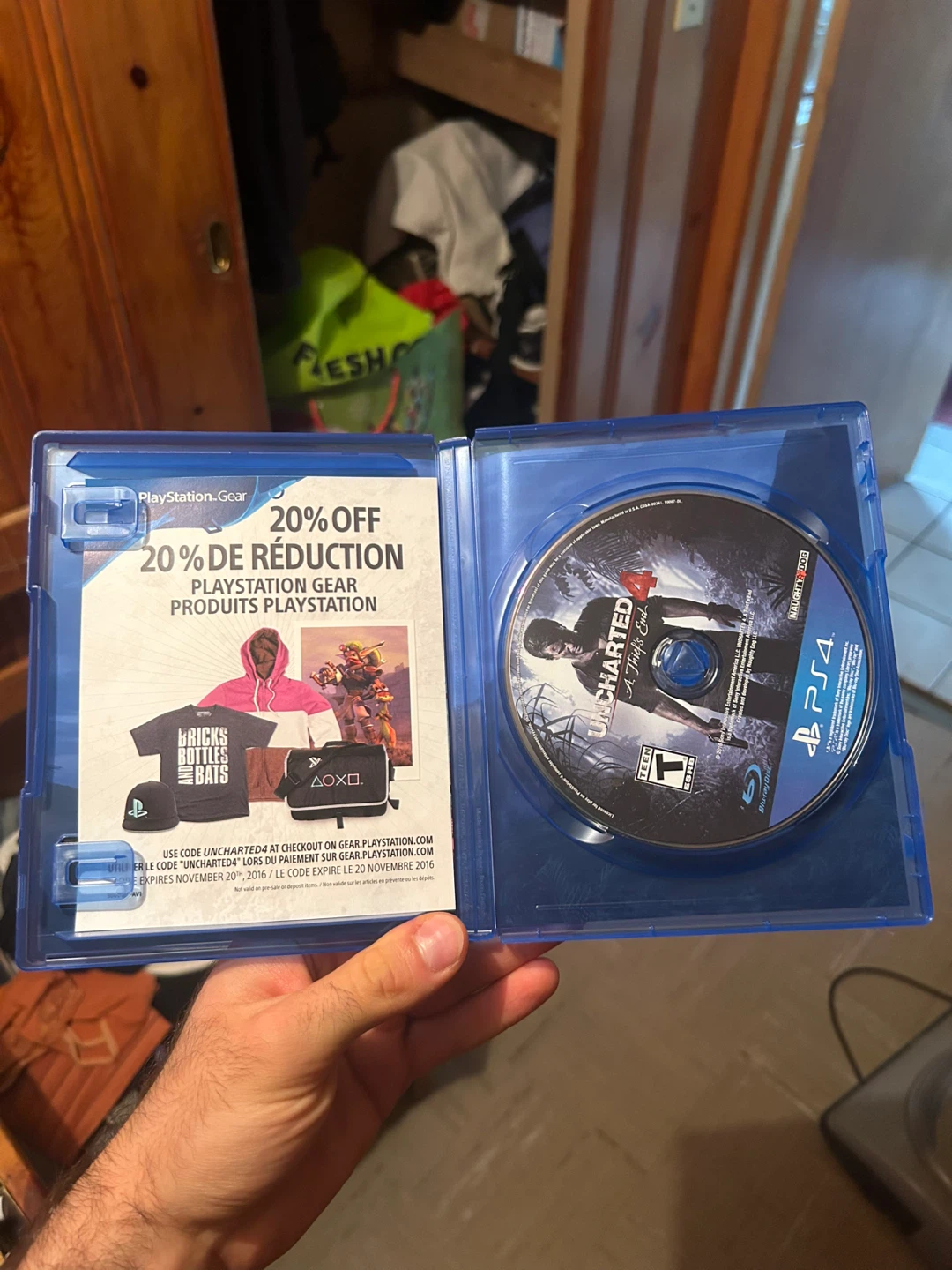 Uncharted 4: A Thief's End PS4 Video Game - photo 3