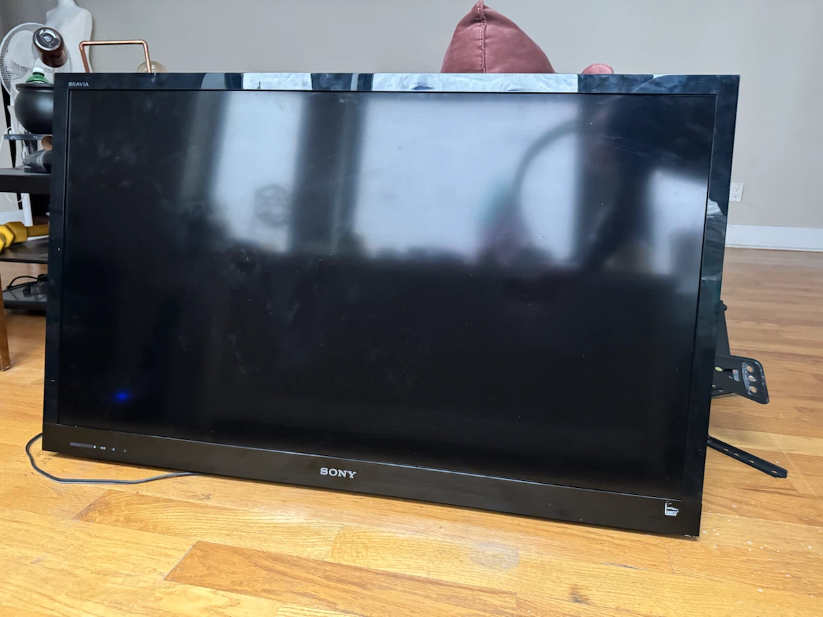 Sony Bravia TV with Wall Mount