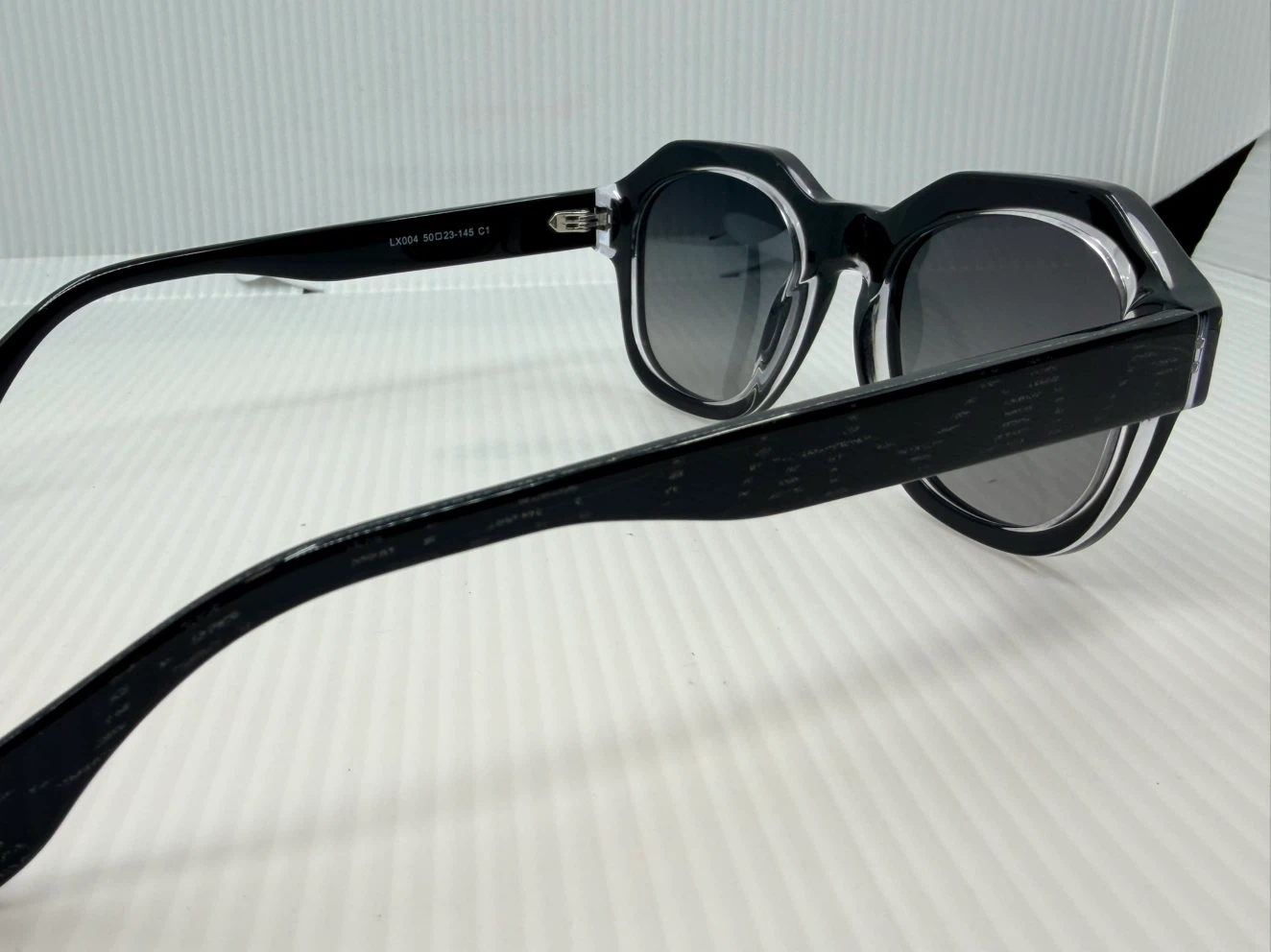 Sunglasses - Grey Gradient with polarized lenses - photo 3