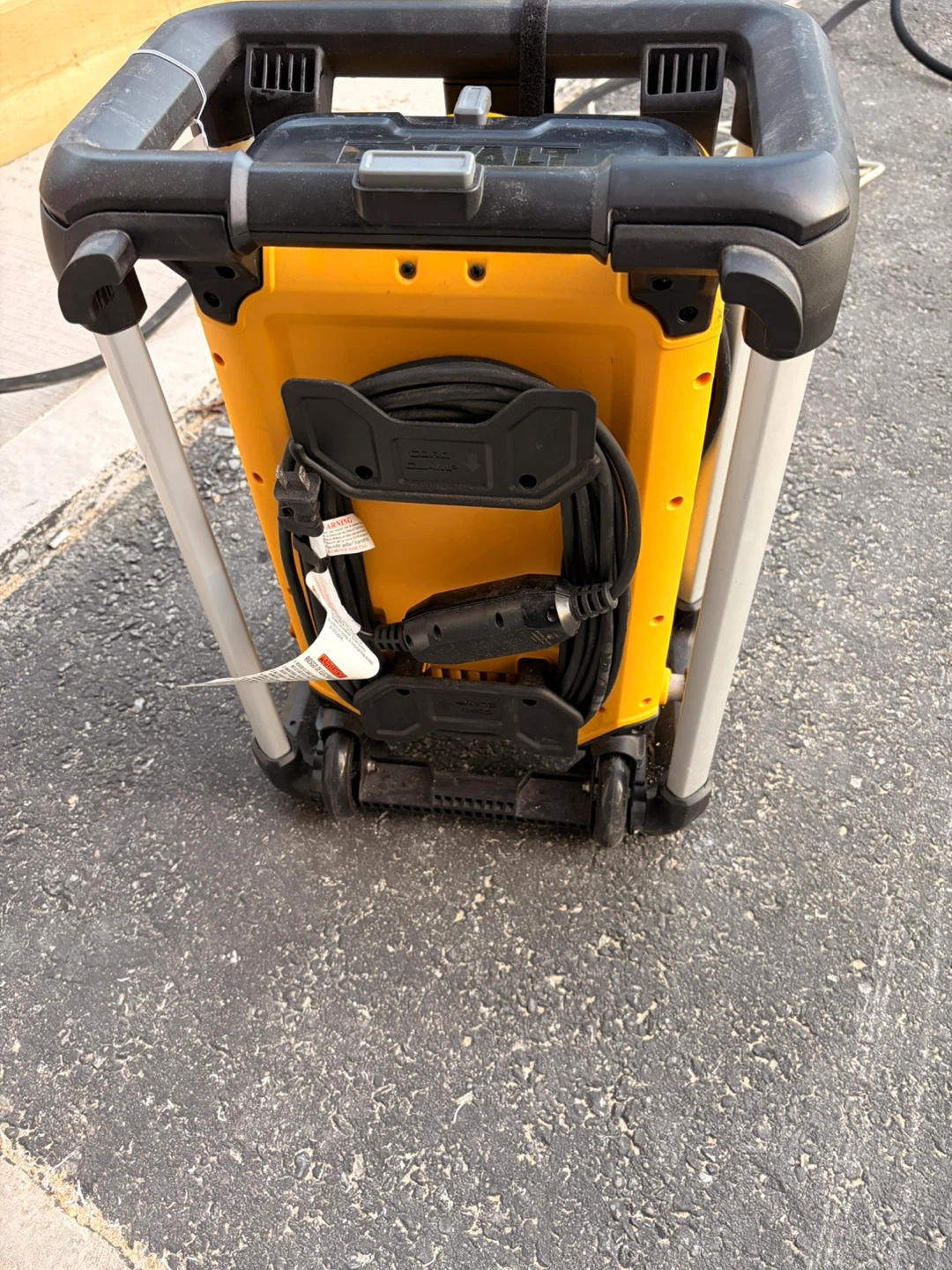 DEWALT 2100 PSI 1.2 GPM Electric Pressure Washer - photo 3
