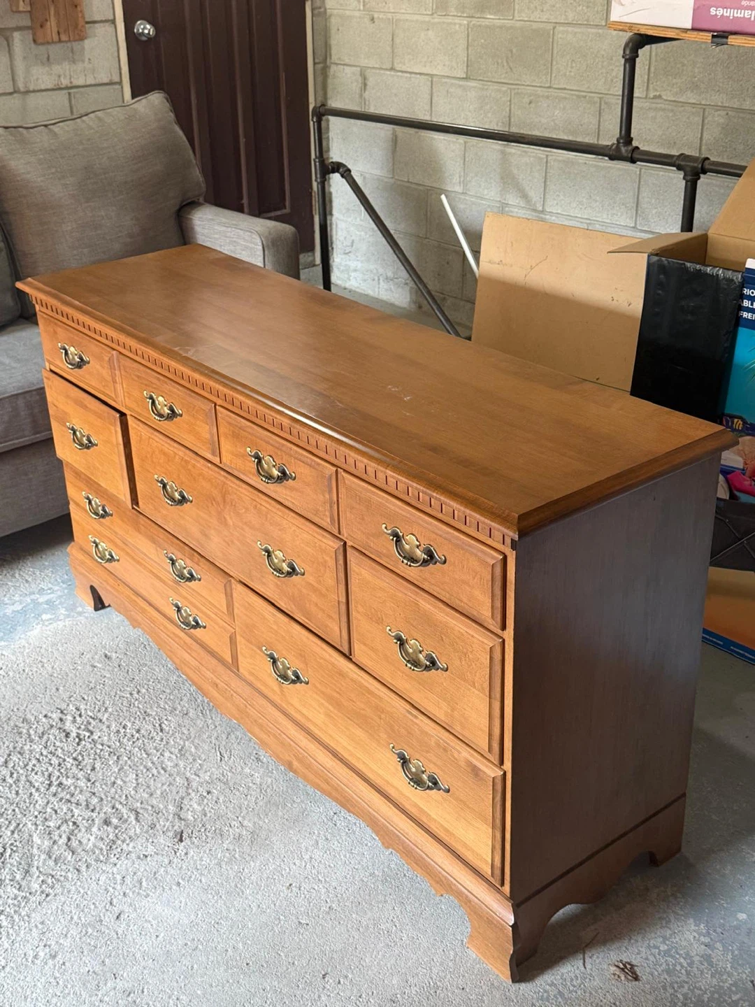 Large 12-Drawer Wooden Dresser – Excellent Condition - photo 2