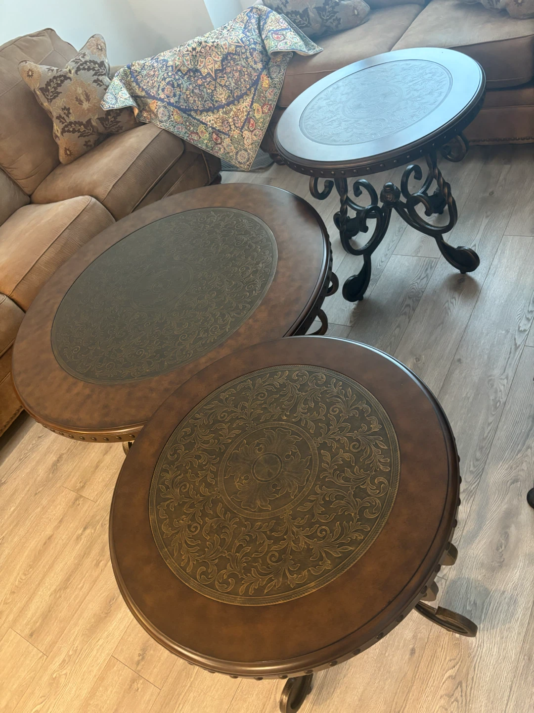 Living Room Set - Excellent Condition - photo 4