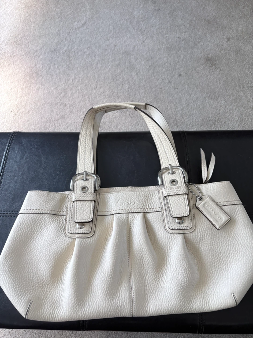 White Coach Leather Handbag - photo 2