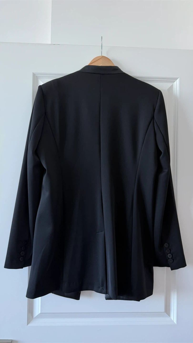 Calvin Klein Black Blazer – Excellent Condition - photo 3