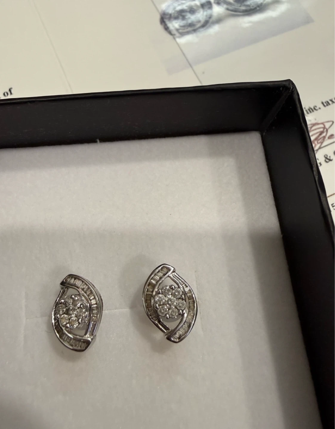 10K White Gold Diamond Earrings - photo 2