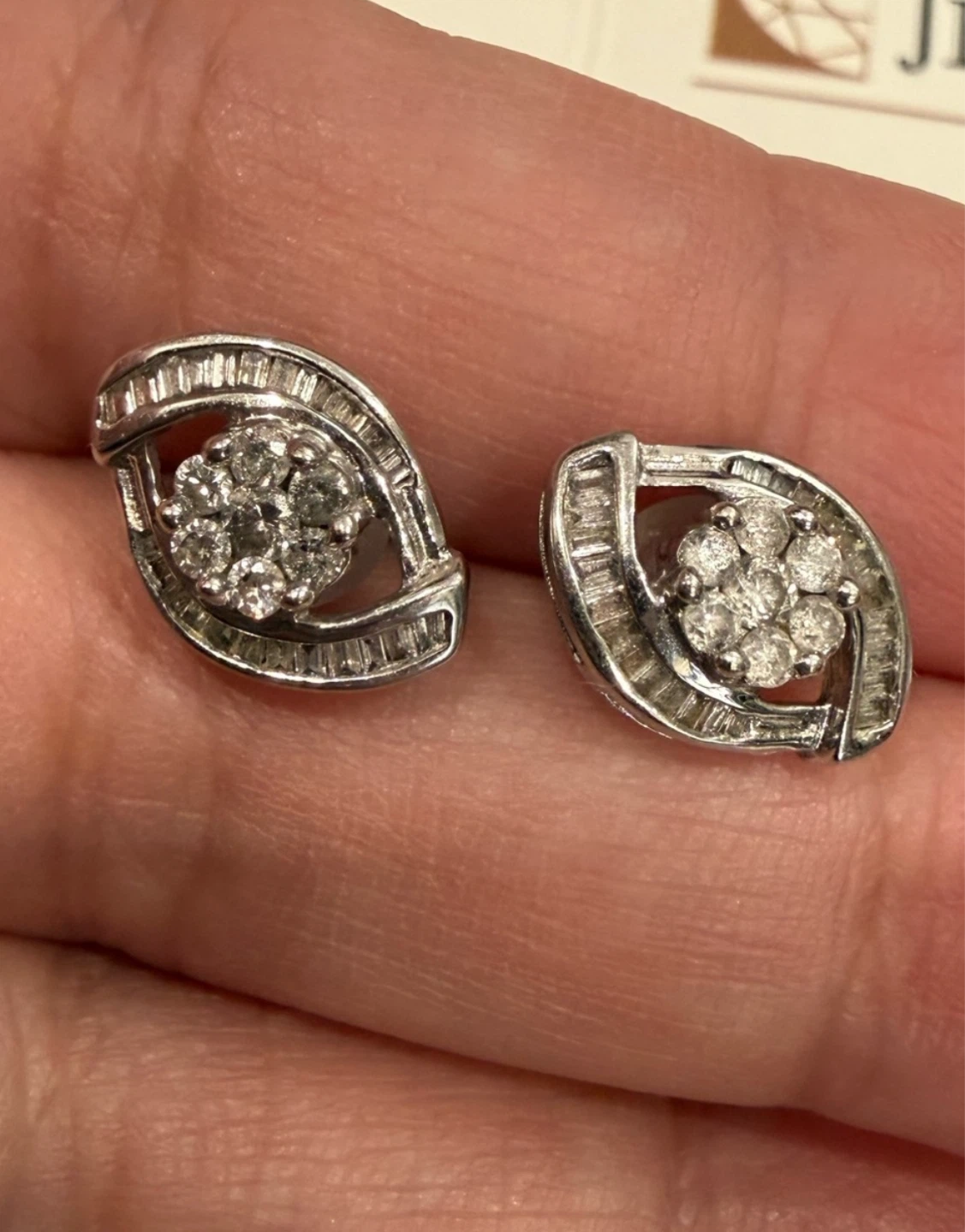 10K White Gold Diamond Earrings - photo 3