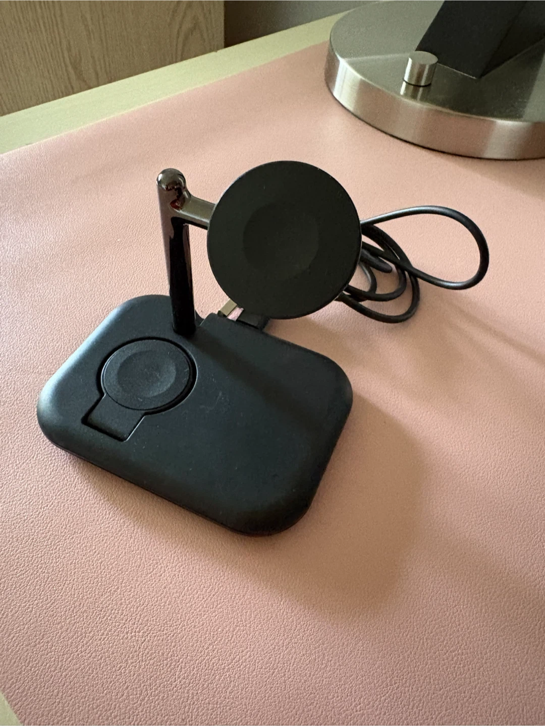 Black 2-in-1 Magnetic Wireless Charging Stand