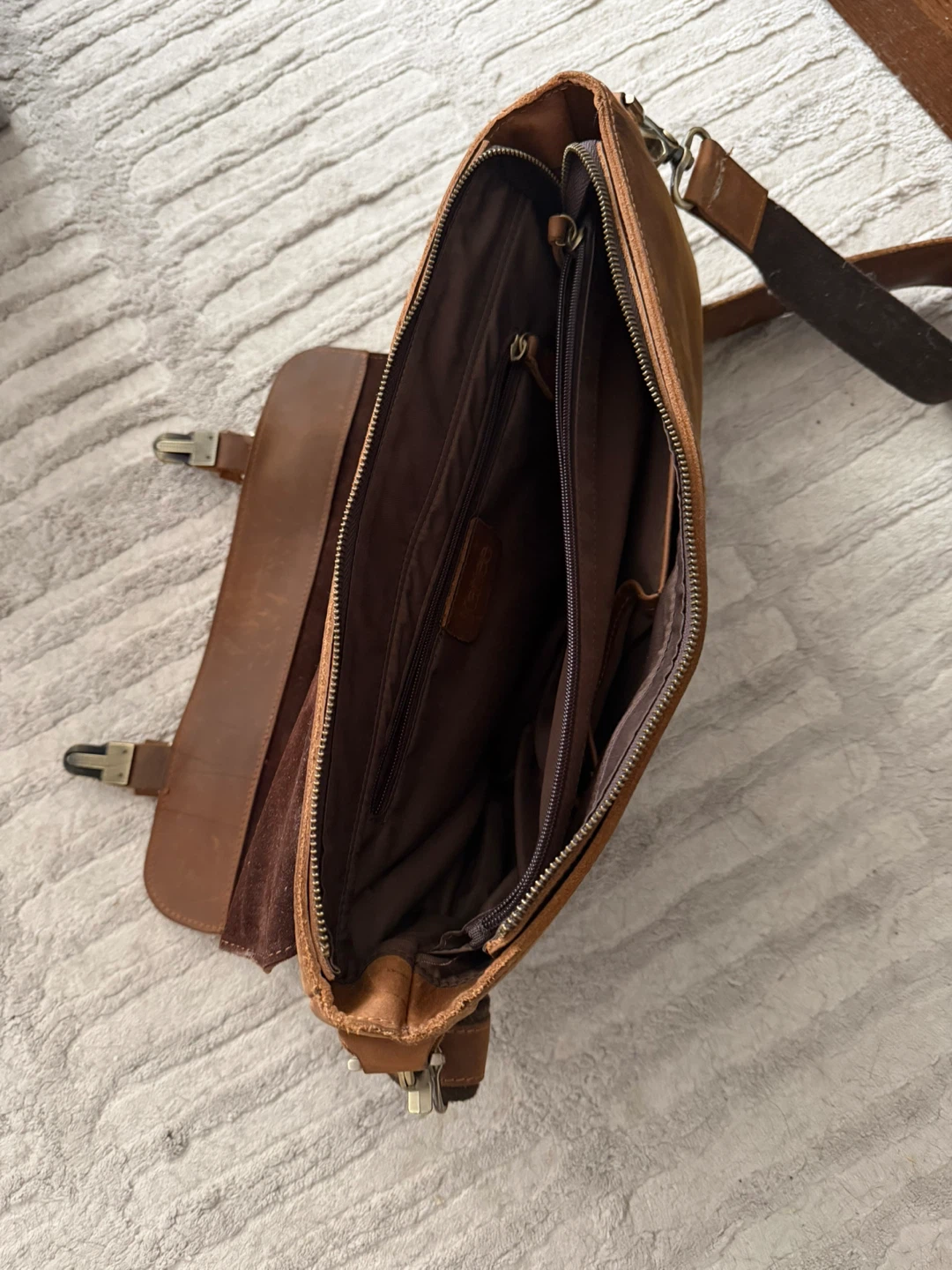 Kattee Brown Leather Messenger Bag - photo 2