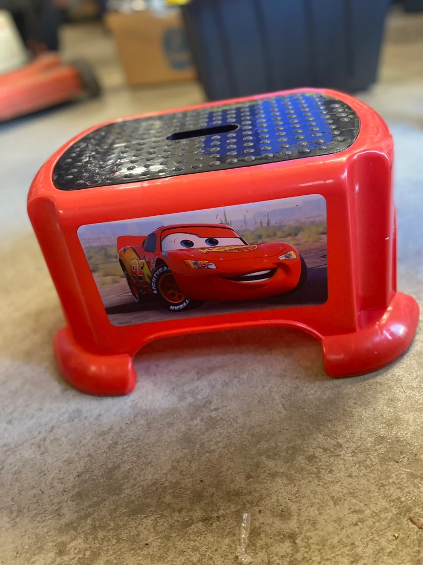 Disney Pixar Cars Lightning McQueen Step Stool