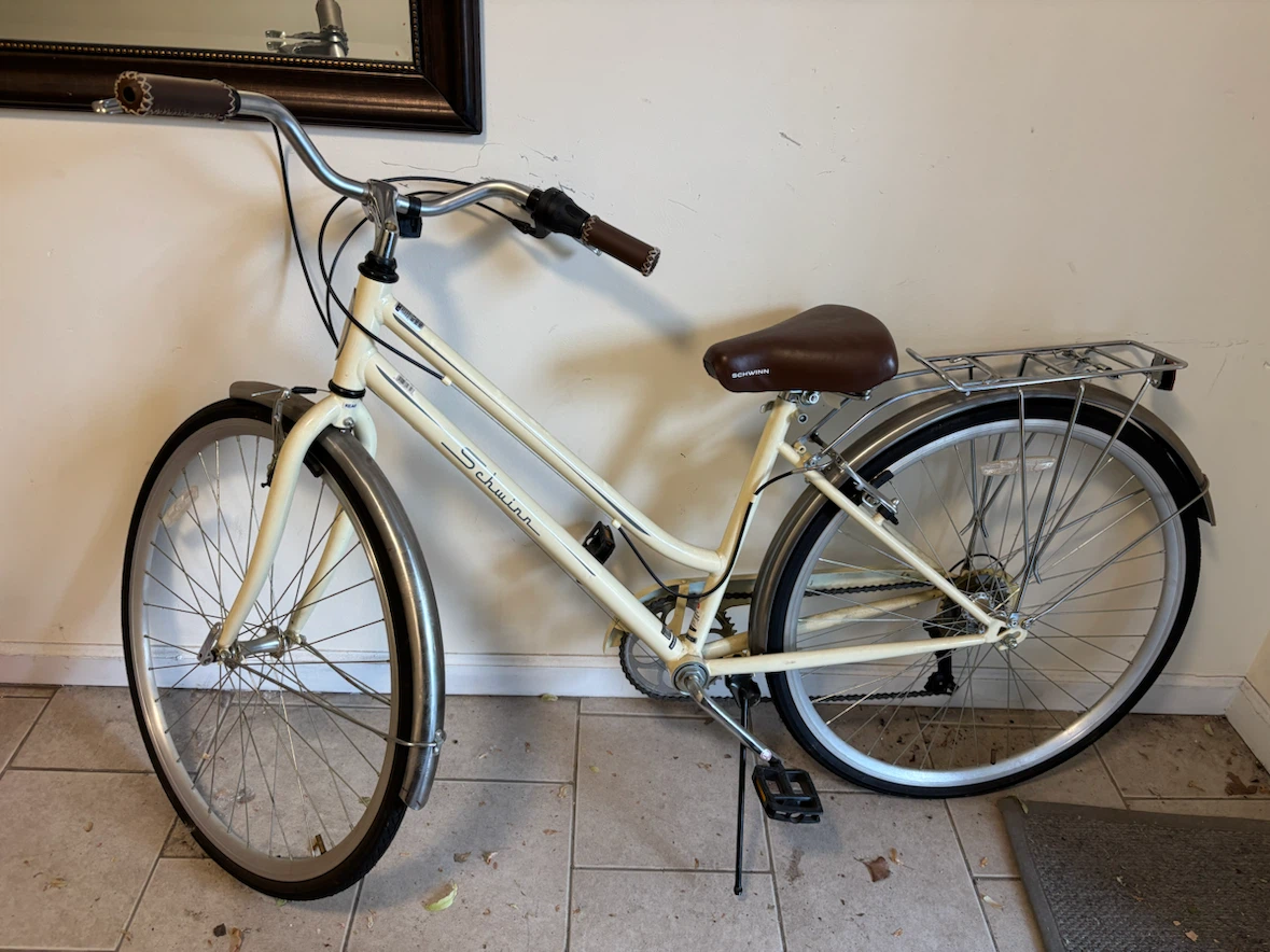 Schwinn Women's Cruiser Bike - Cream