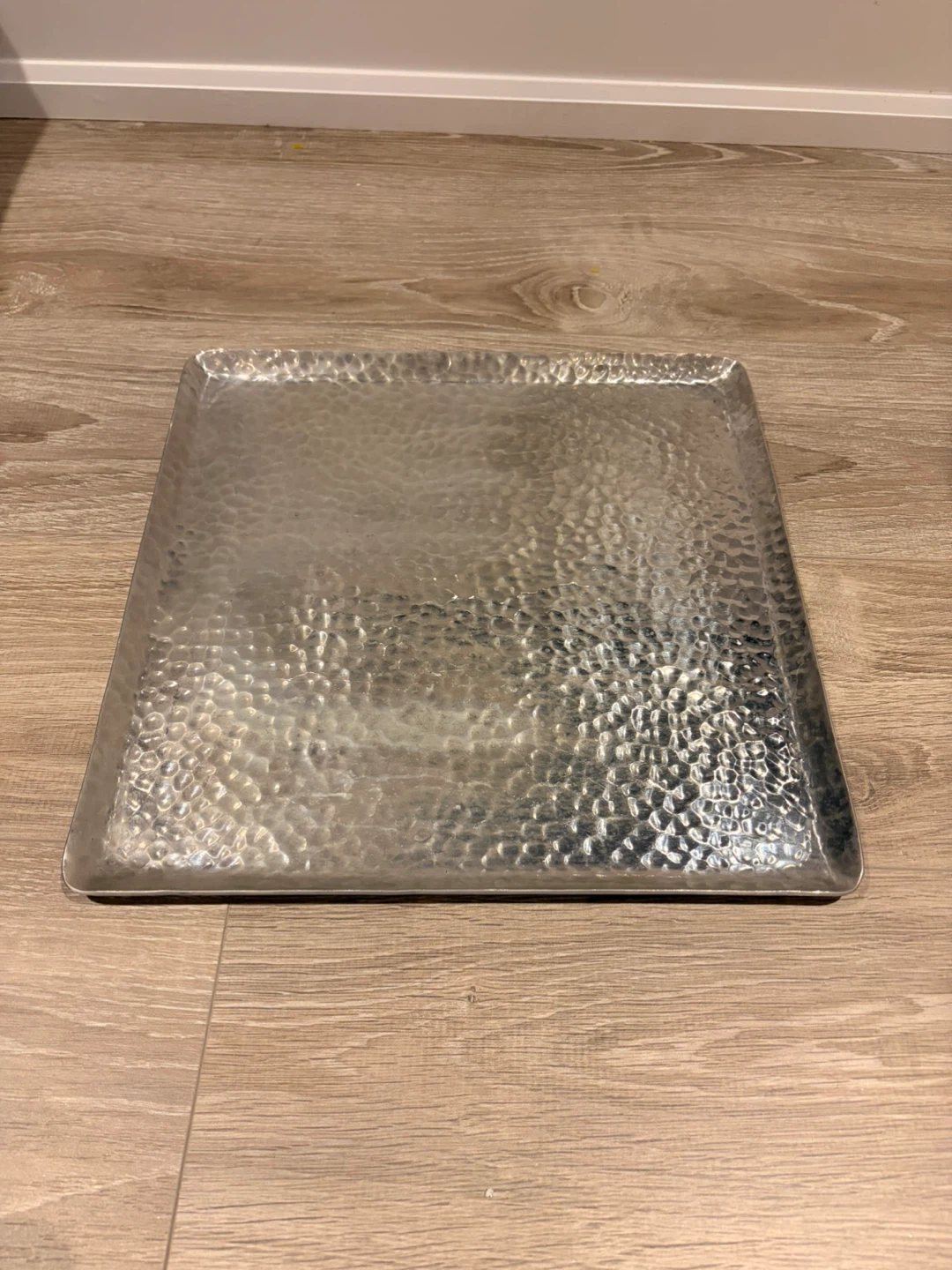 Set of 2 Hammered Metal Serving Trays - photo 2