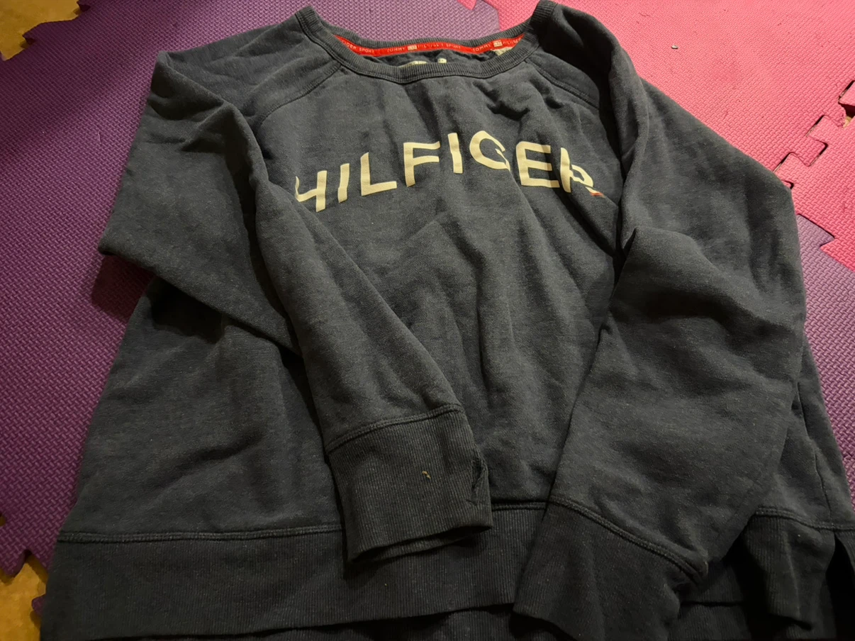 Tommy Hilfiger Crewneck Sweatshirt ~ Size XL