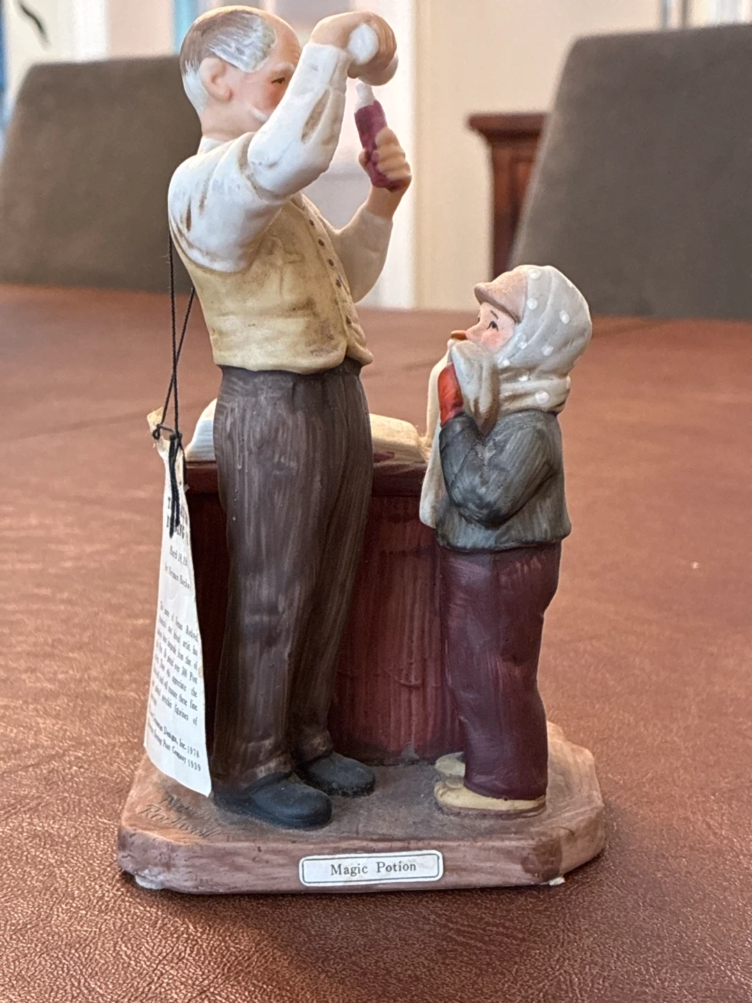 Norman Rockwell Magic Potion Porcelain Figurine - photo 2