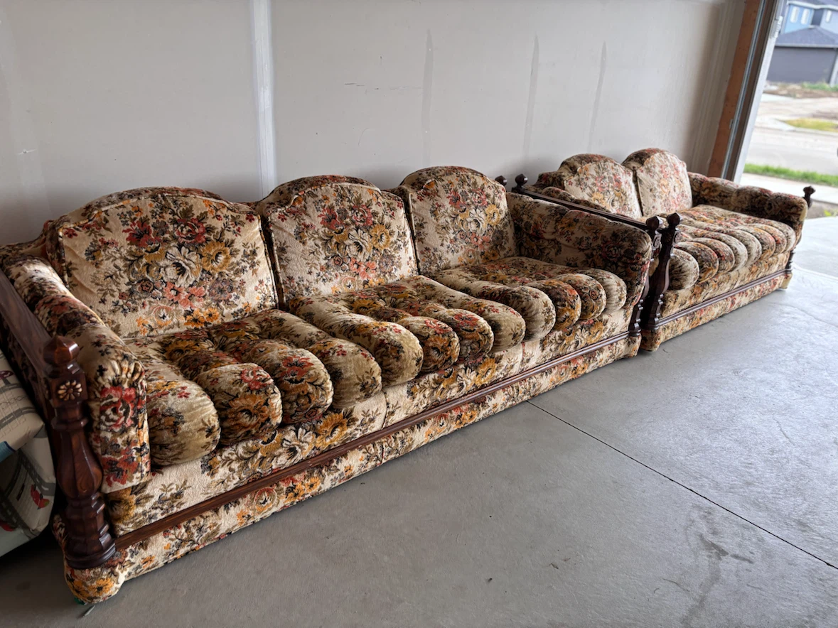 Vintage Floral Sofa Set