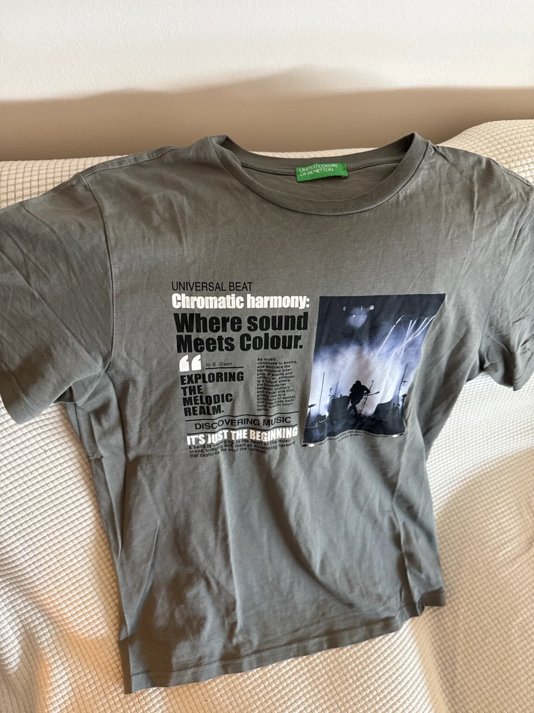 United Colors of Benetton Graphic T-Shirt