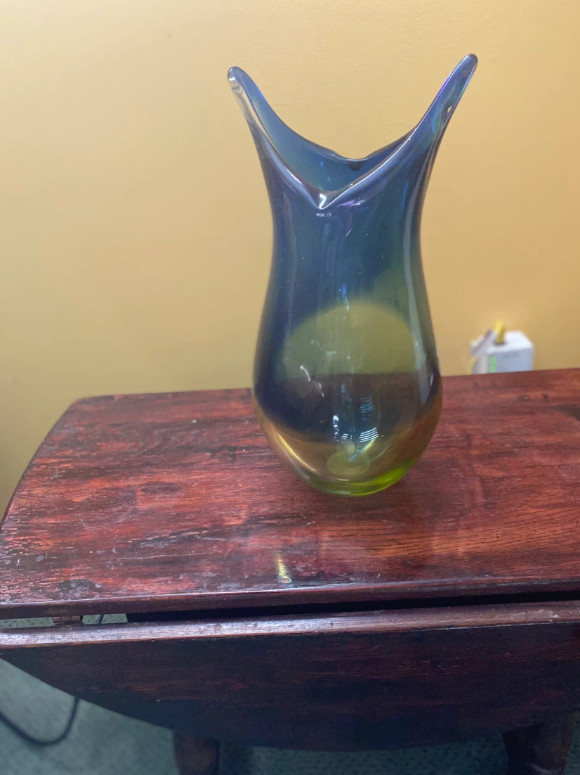 Med glass vase