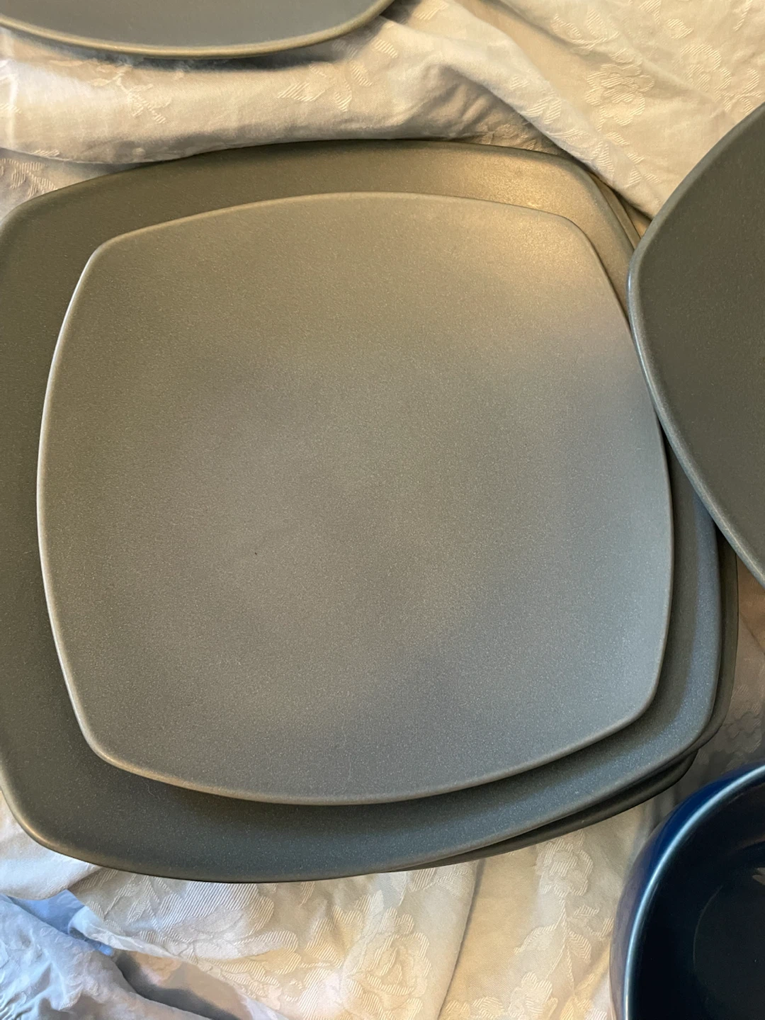 Square Gray Dinnerware Set - photo 2