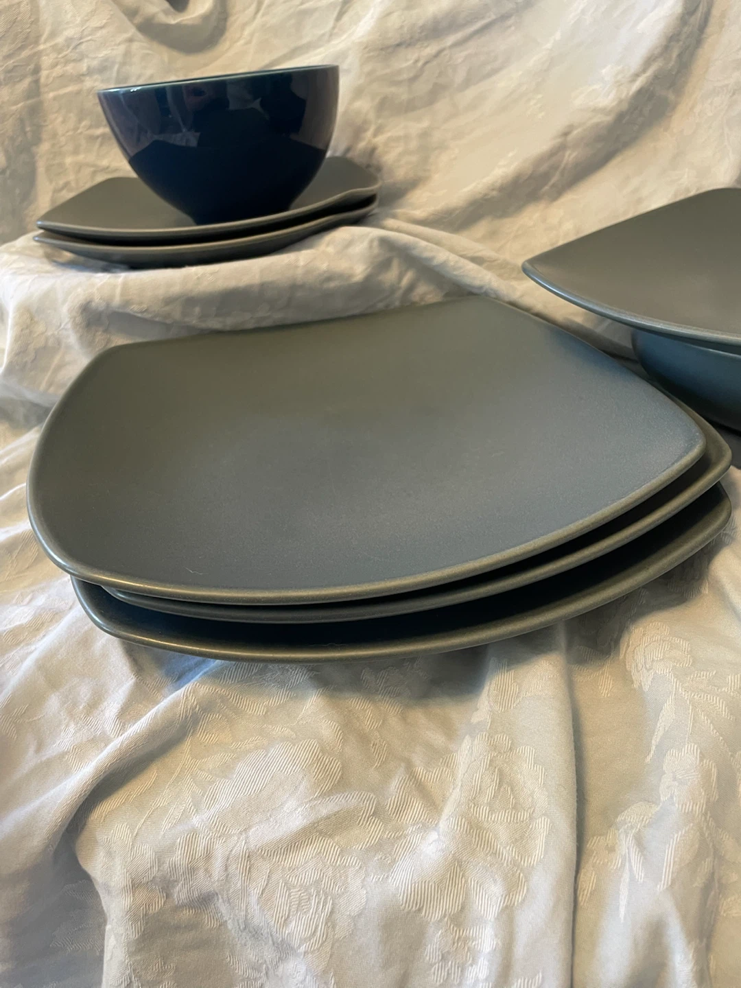 Square Gray Dinnerware Set - photo 4