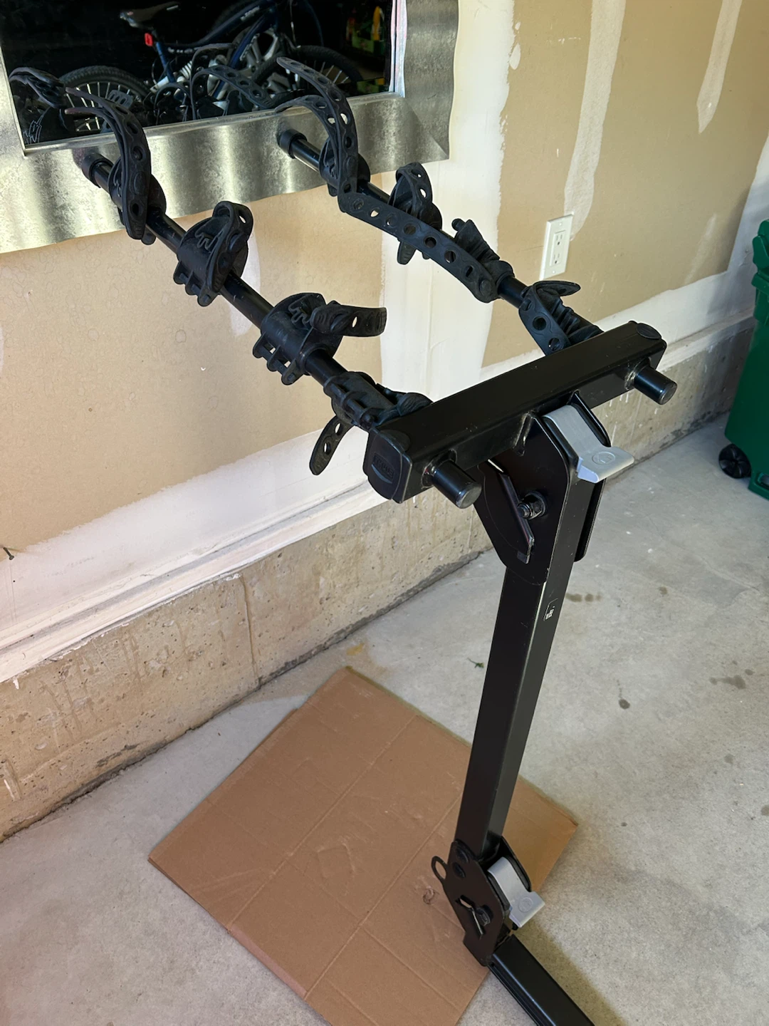 Thule 4-Bike Hitch Rack - photo 3