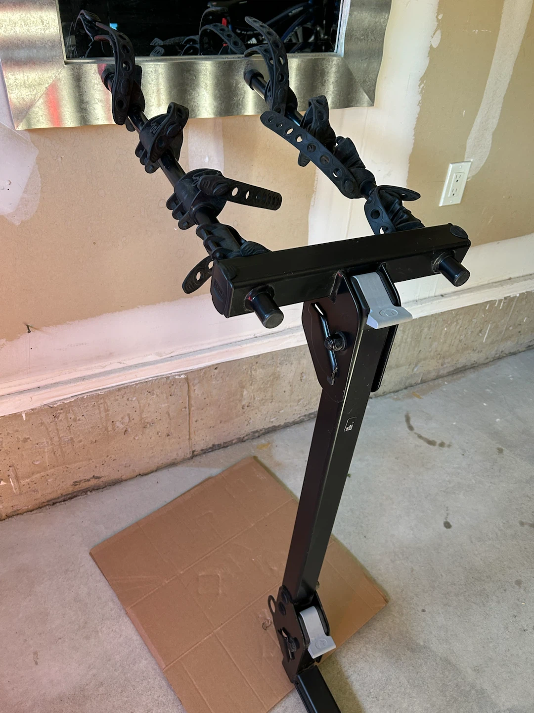 Thule 4-Bike Hitch Rack - photo 4
