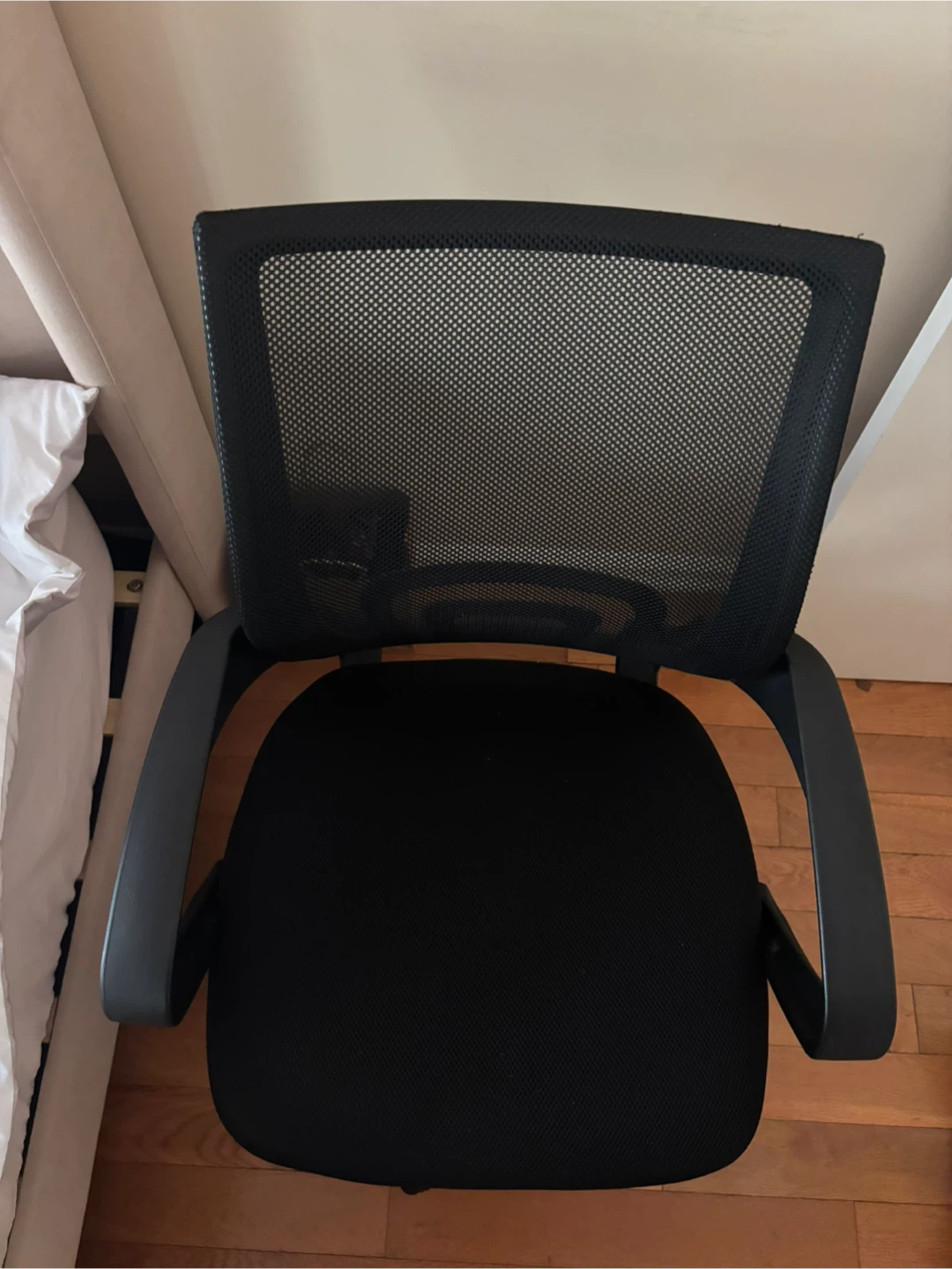 Black Mesh Work Chair - photo 2