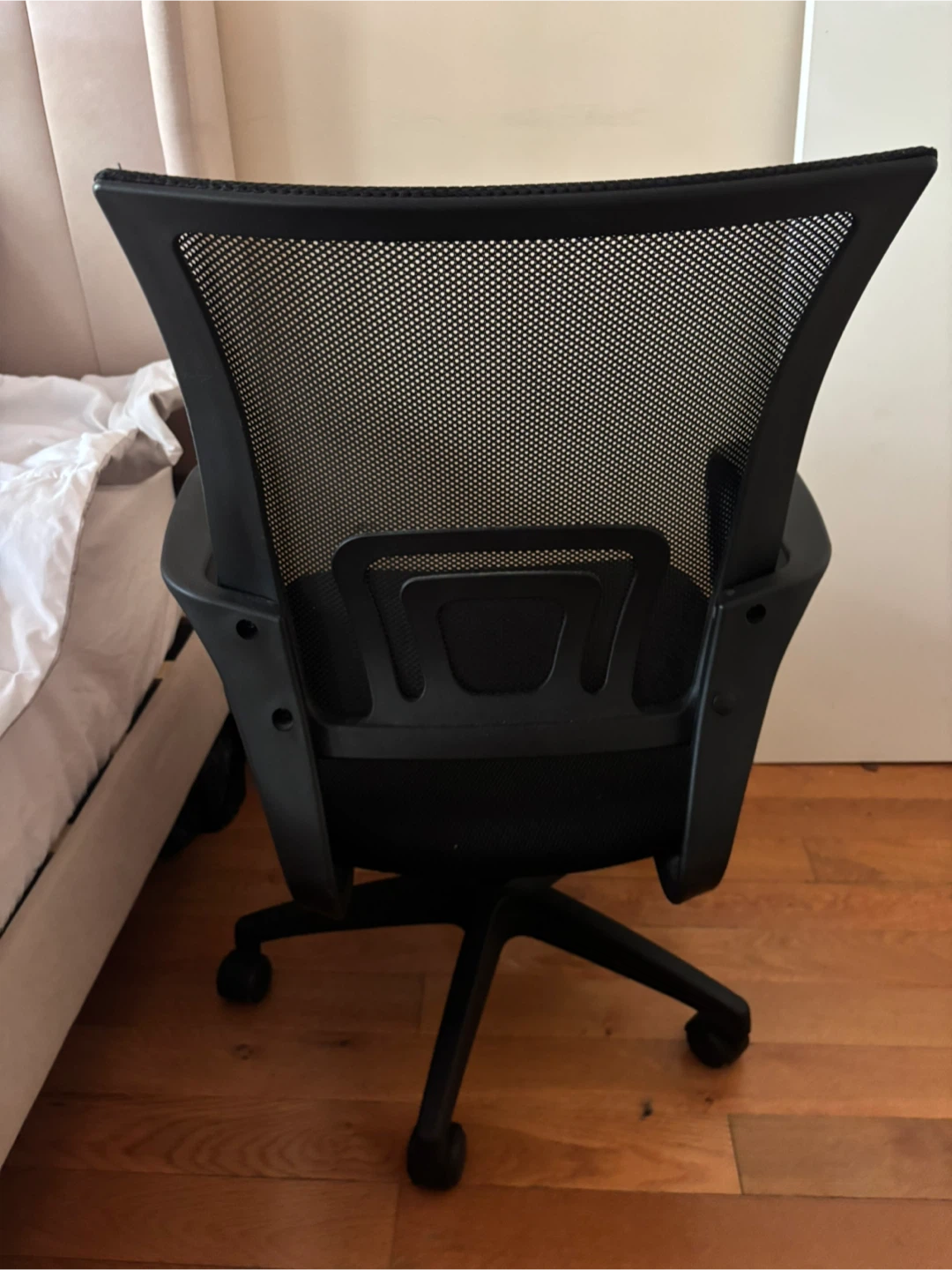 Black Mesh Work Chair - photo 3