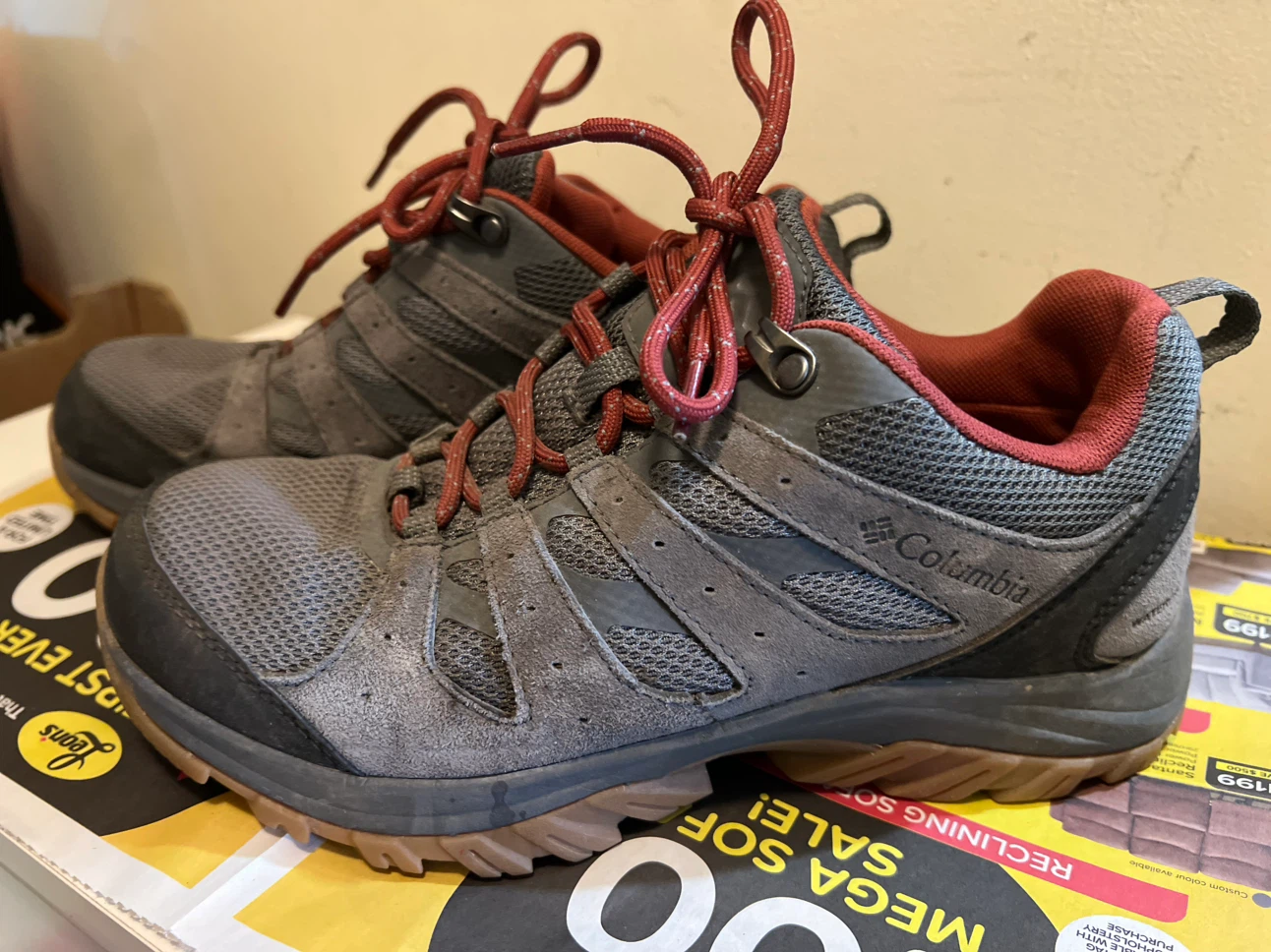 Columbia Hiking Shoes-size 7.5 - photo 3