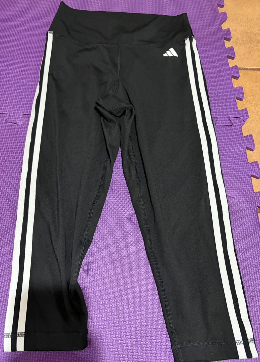 Women's Black 3-Stripes Capris ~ Size Medium