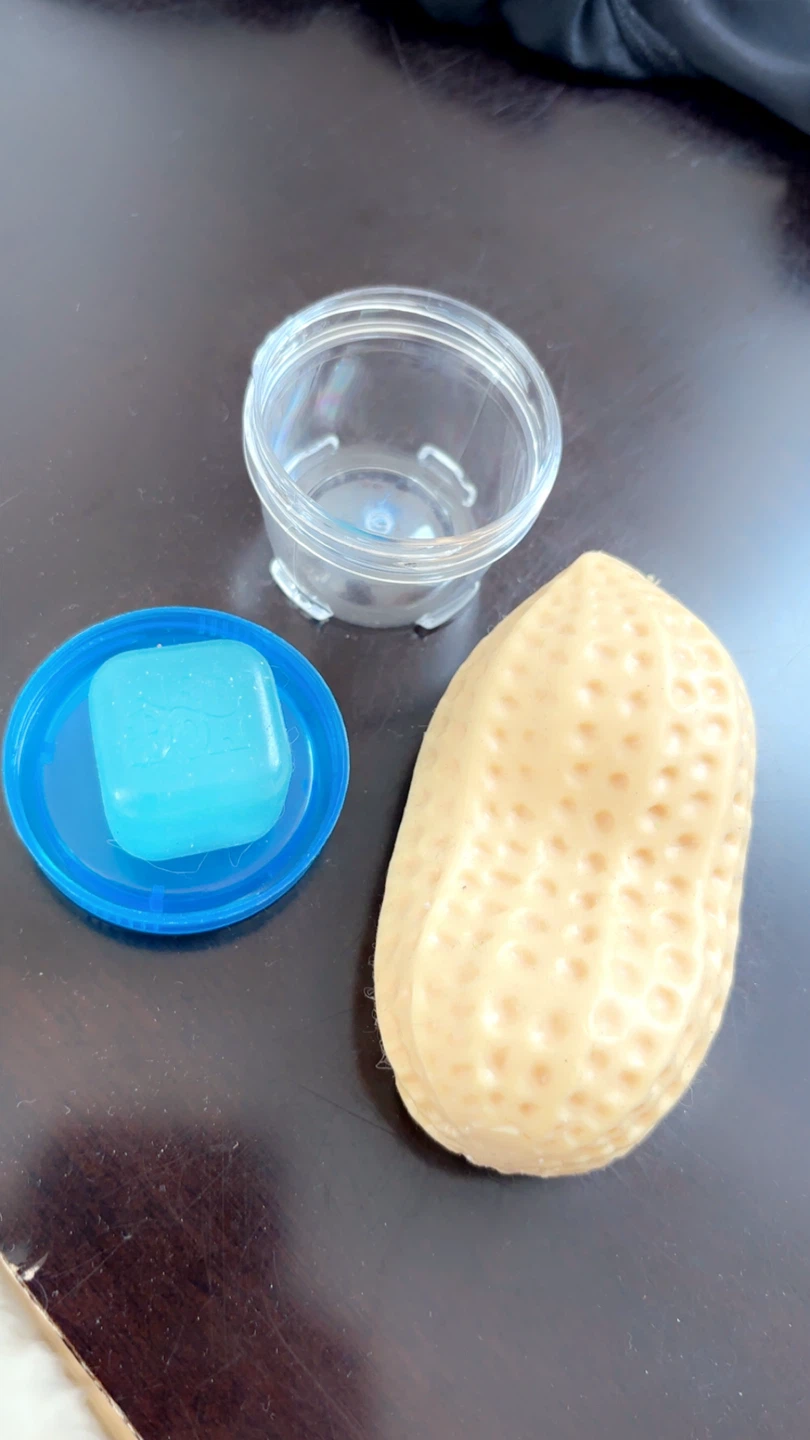 Blue mochi Needoh and squishy peanut with shaving cream