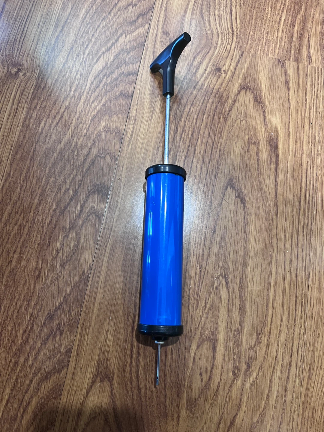 Blue Handheld Ball Pump