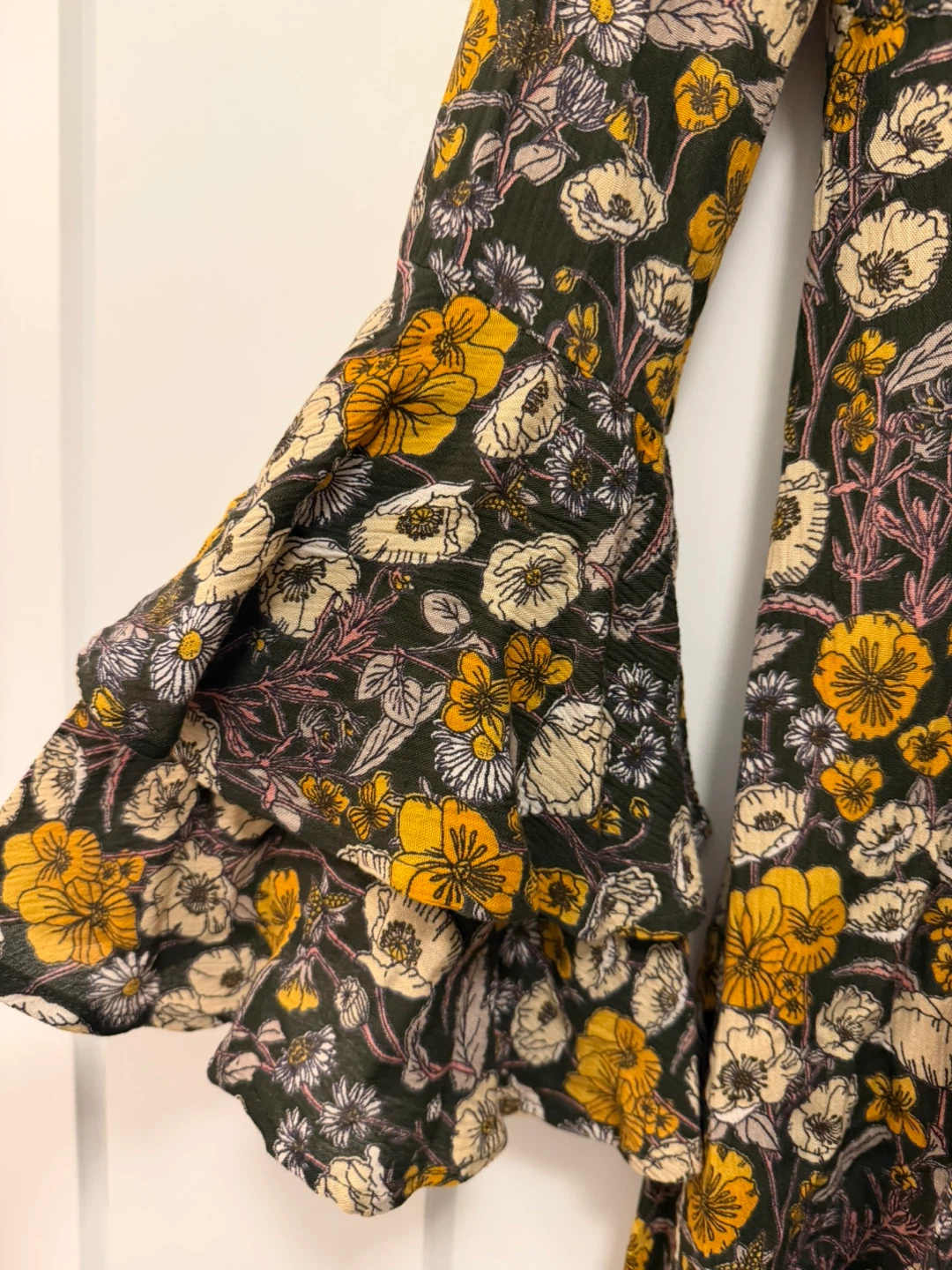 Floral Bell Sleeve Dress - Size M - photo 2