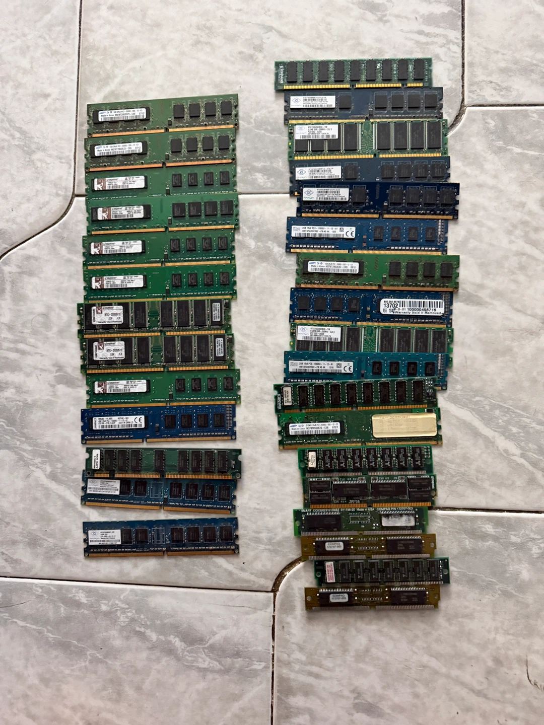 Collection of Assorted RAM Sticks 31 pieces - photo 2