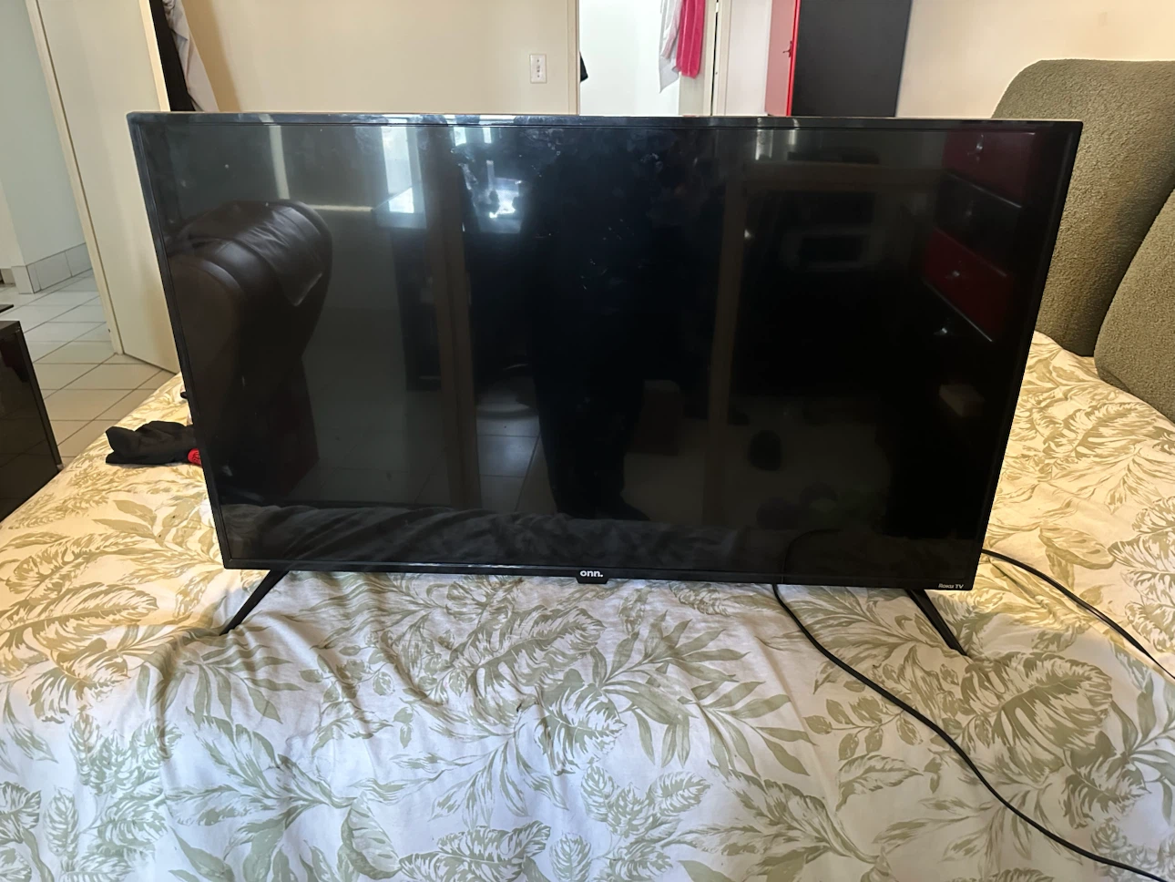 Roku TV 43” - photo 2