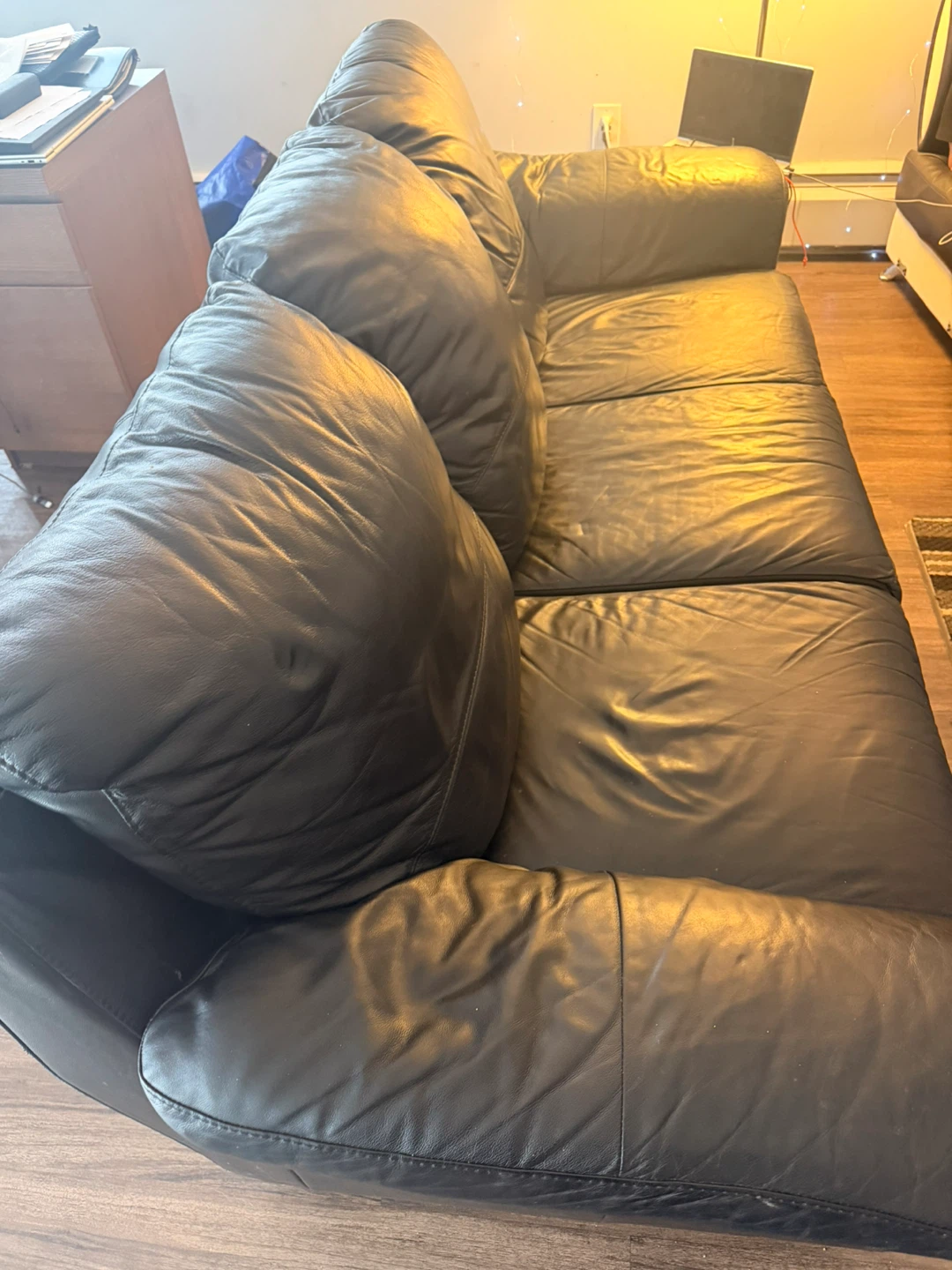 Black Leather Three-Seater Sofa - photo 4